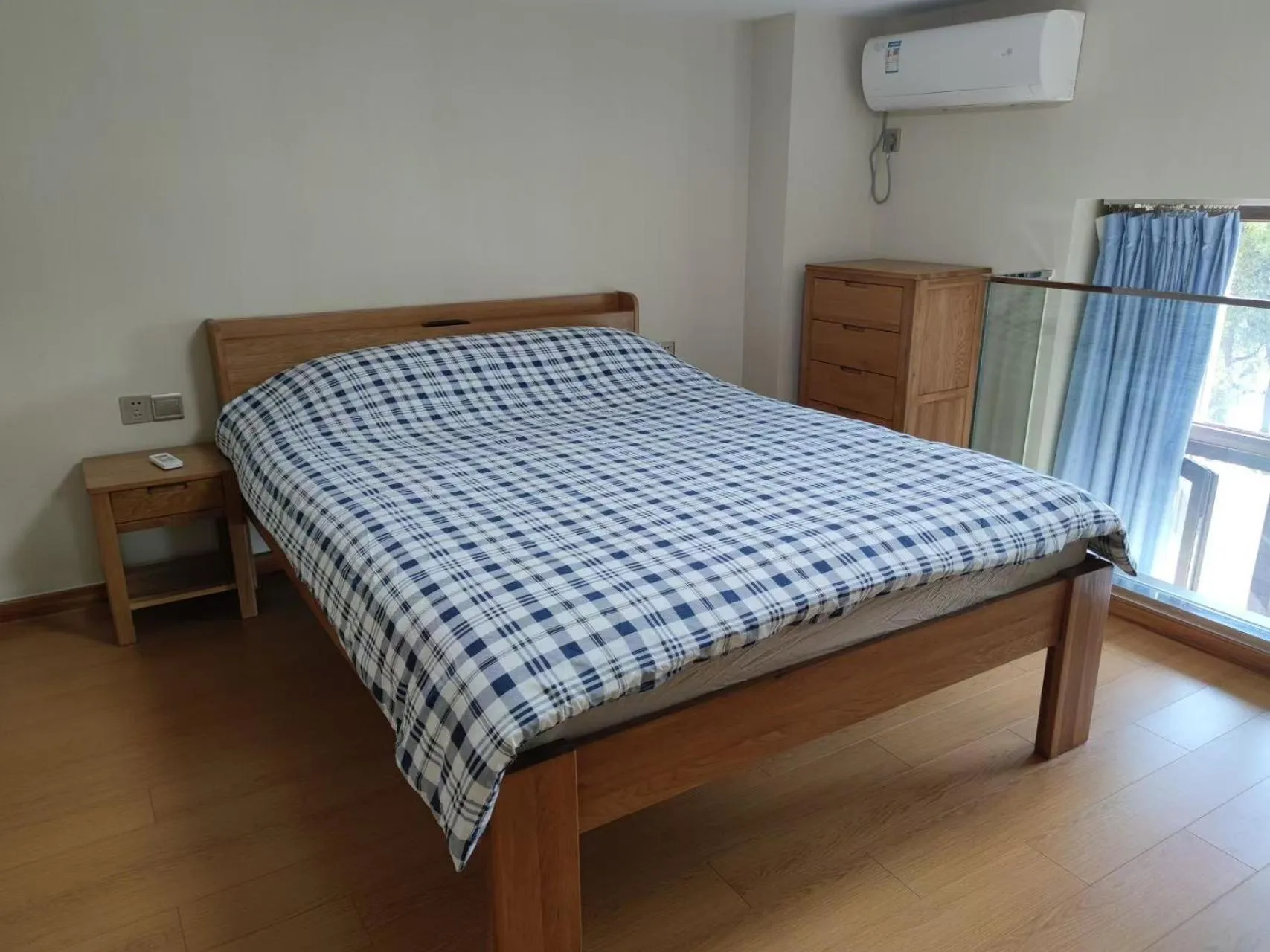 Bed in iNestin Shanghai Apt Waigaoqiao