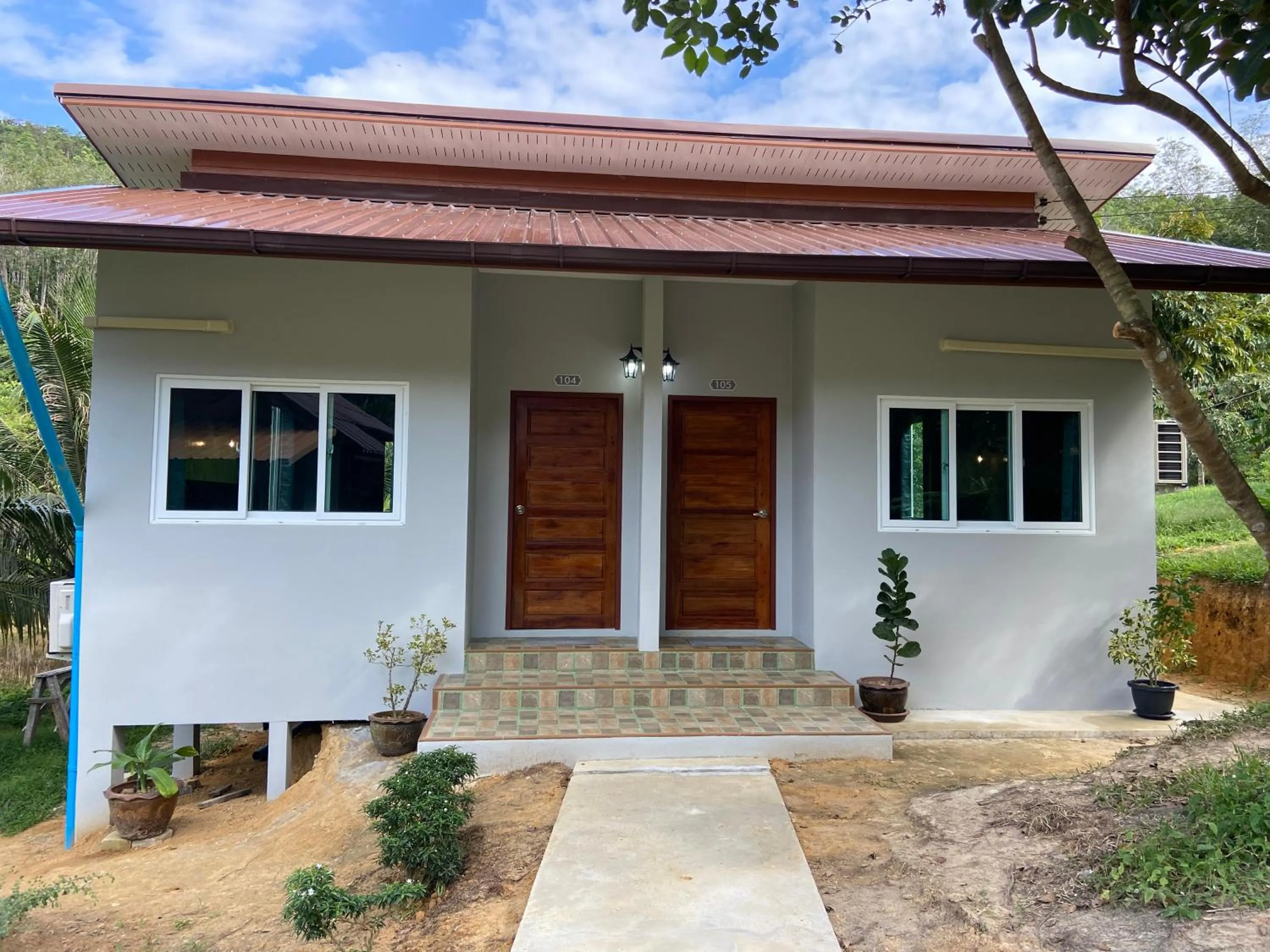 Queen Room with Garden View in Green Mountain Resort Koh Yao