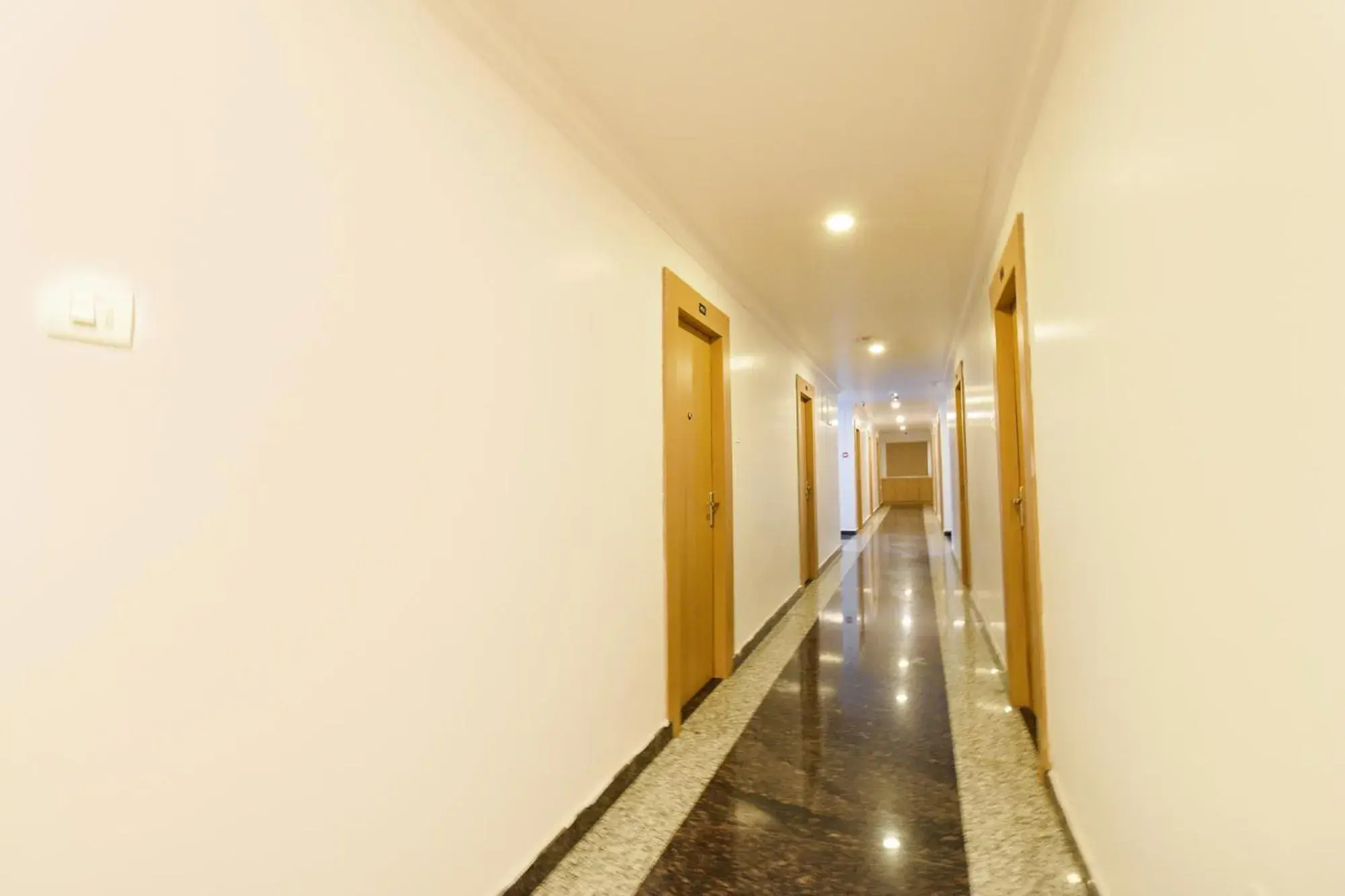 Lobby or reception in Fabhotel Cinco Primera Nr LV Prasad, Banjara Hills Lobby or reception in Fabhotel Cinco Primera Nr LV Prasad, Banjara Hills