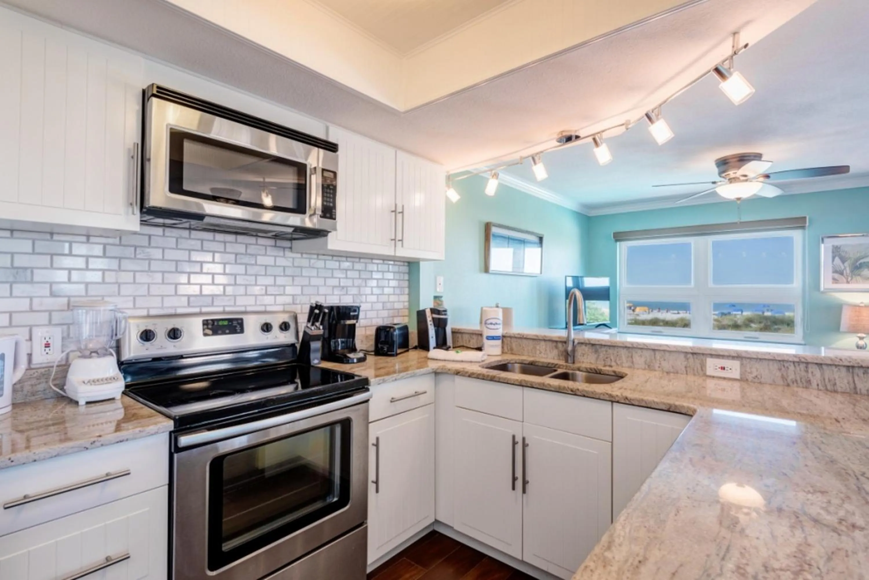 Kitchen or kitchenette in Gulf Strand Resort by Travel Resort Services