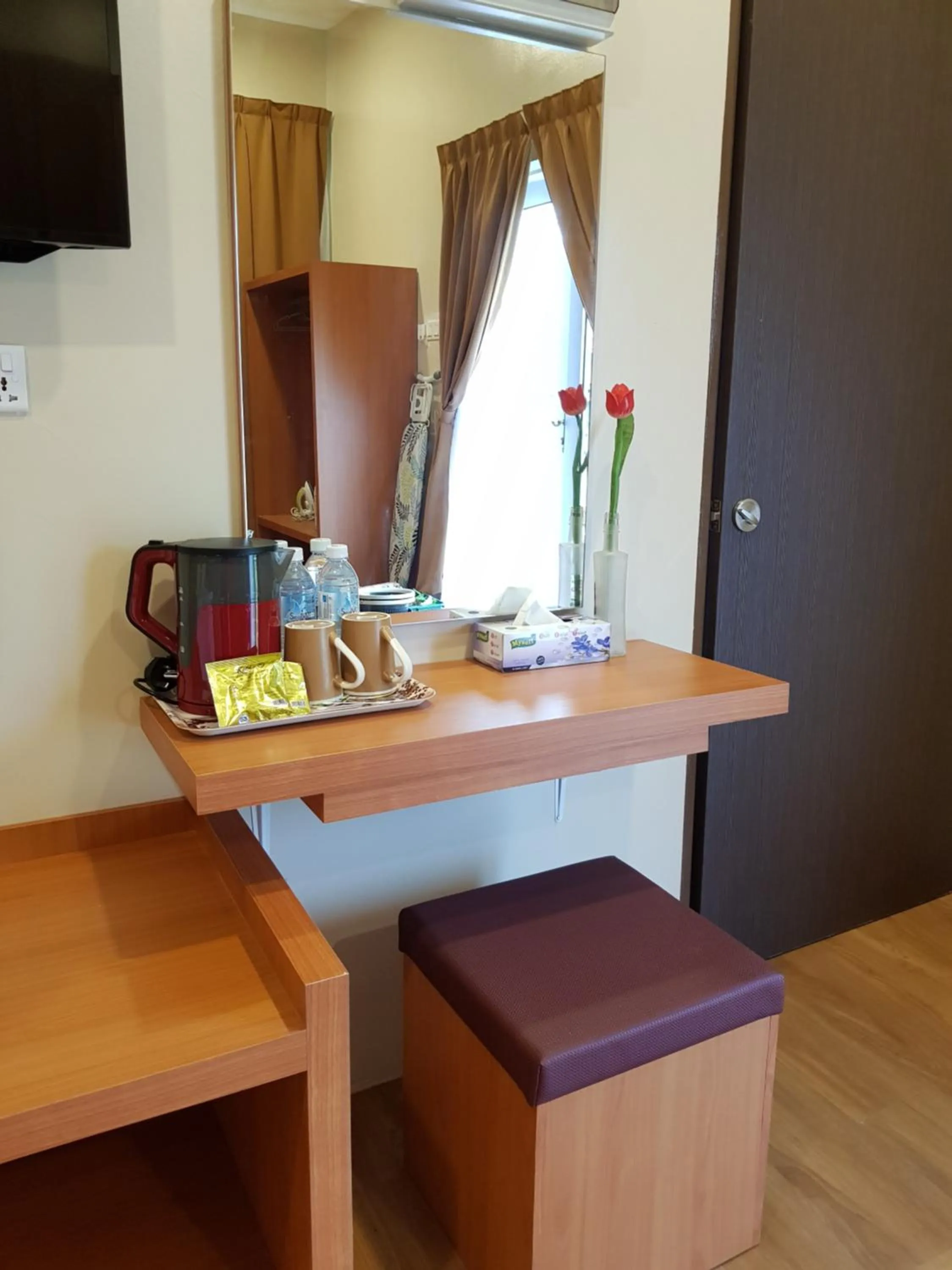 Coffee/tea facilities in DURIAN HILL VILLA