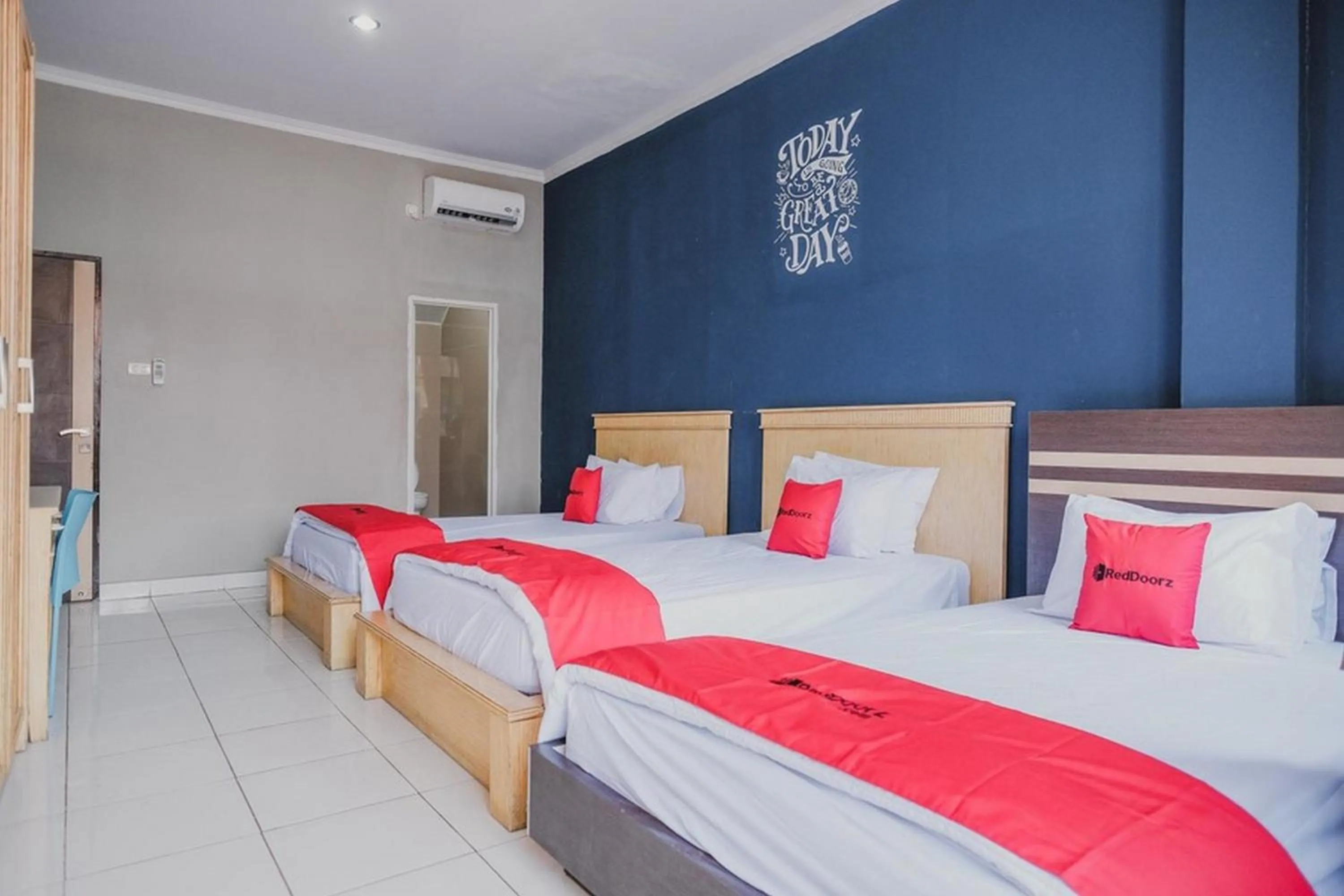 Bed in RedDoorz @ Jalan Hayam Wuruk Lampung 2