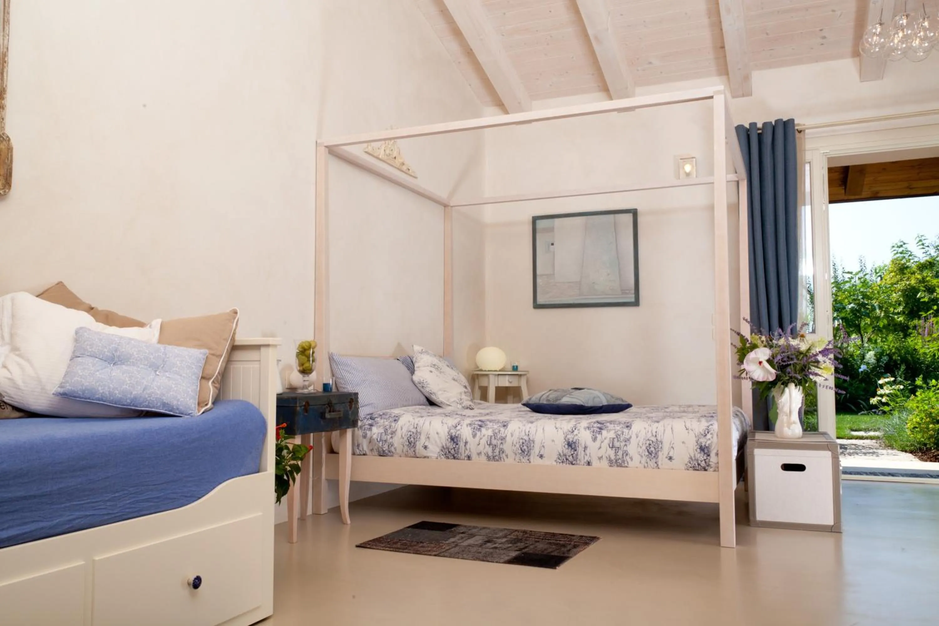 Photo of the whole room, Bed in Boccadibacco