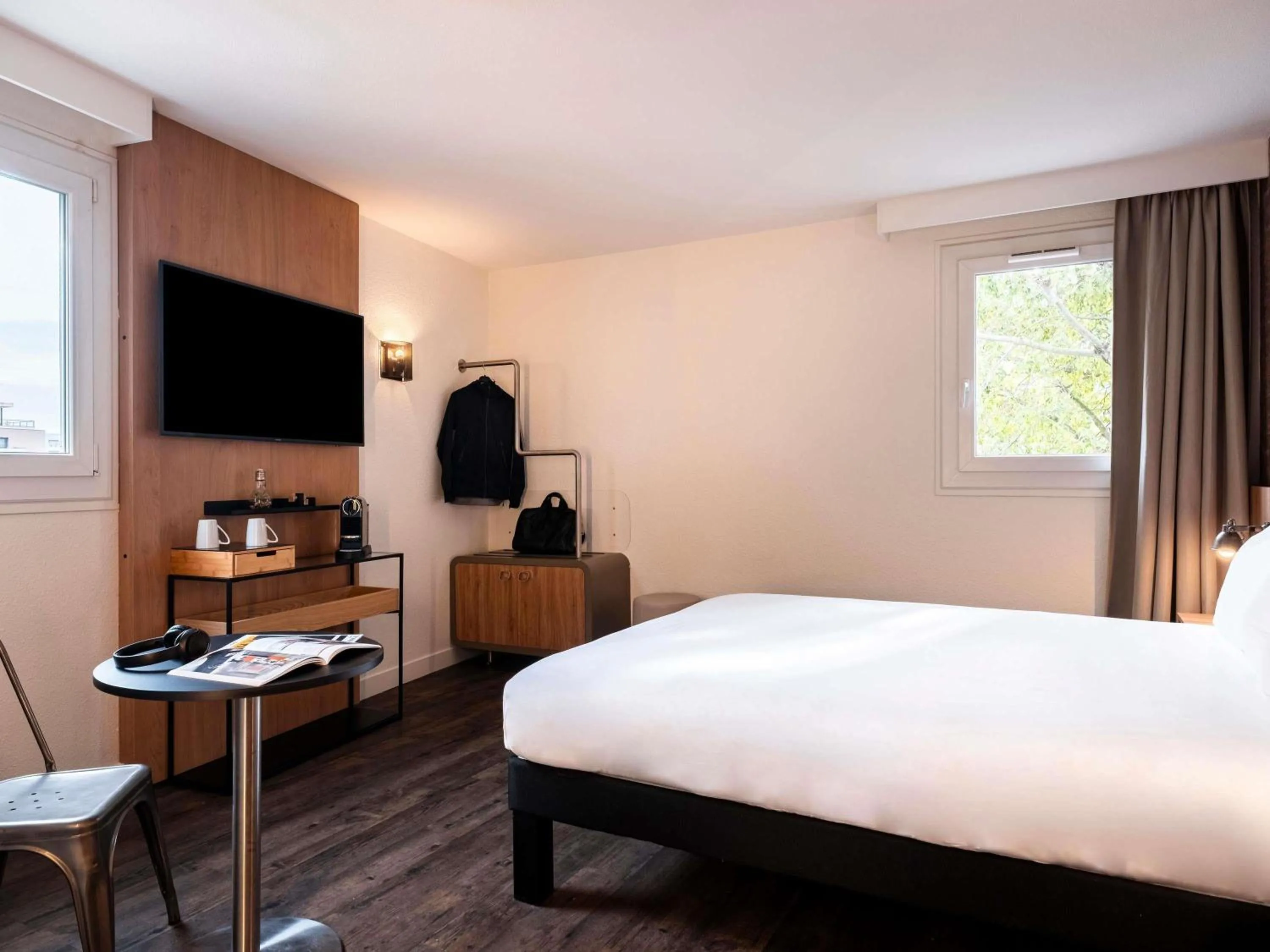 Bedroom, Bed in Ibis Styles Lyon Villeurbanne Parc de la Tête d'Or