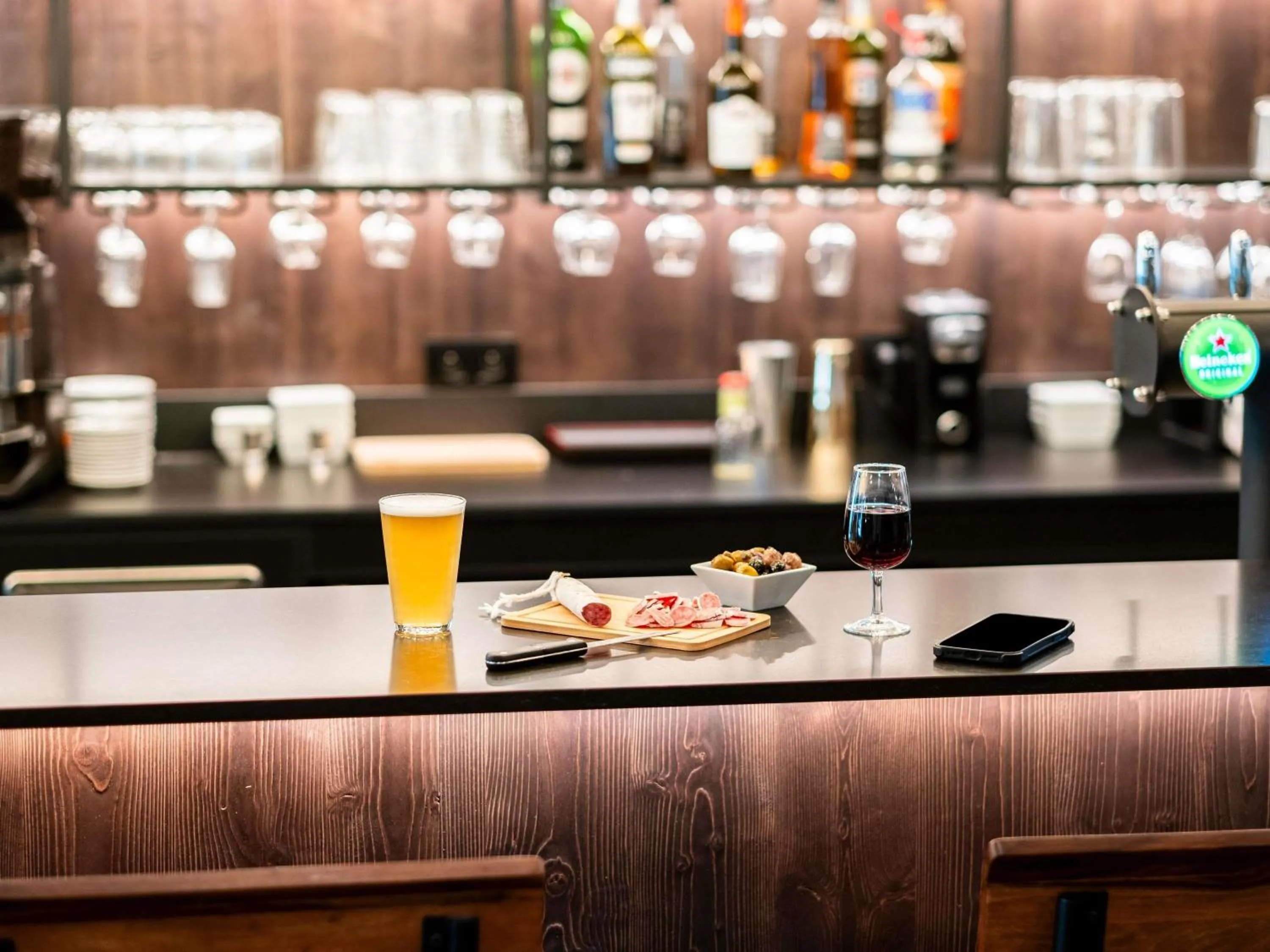 Lounge or bar in Ibis Styles Lyon Villeurbanne Parc de la Tête d'Or