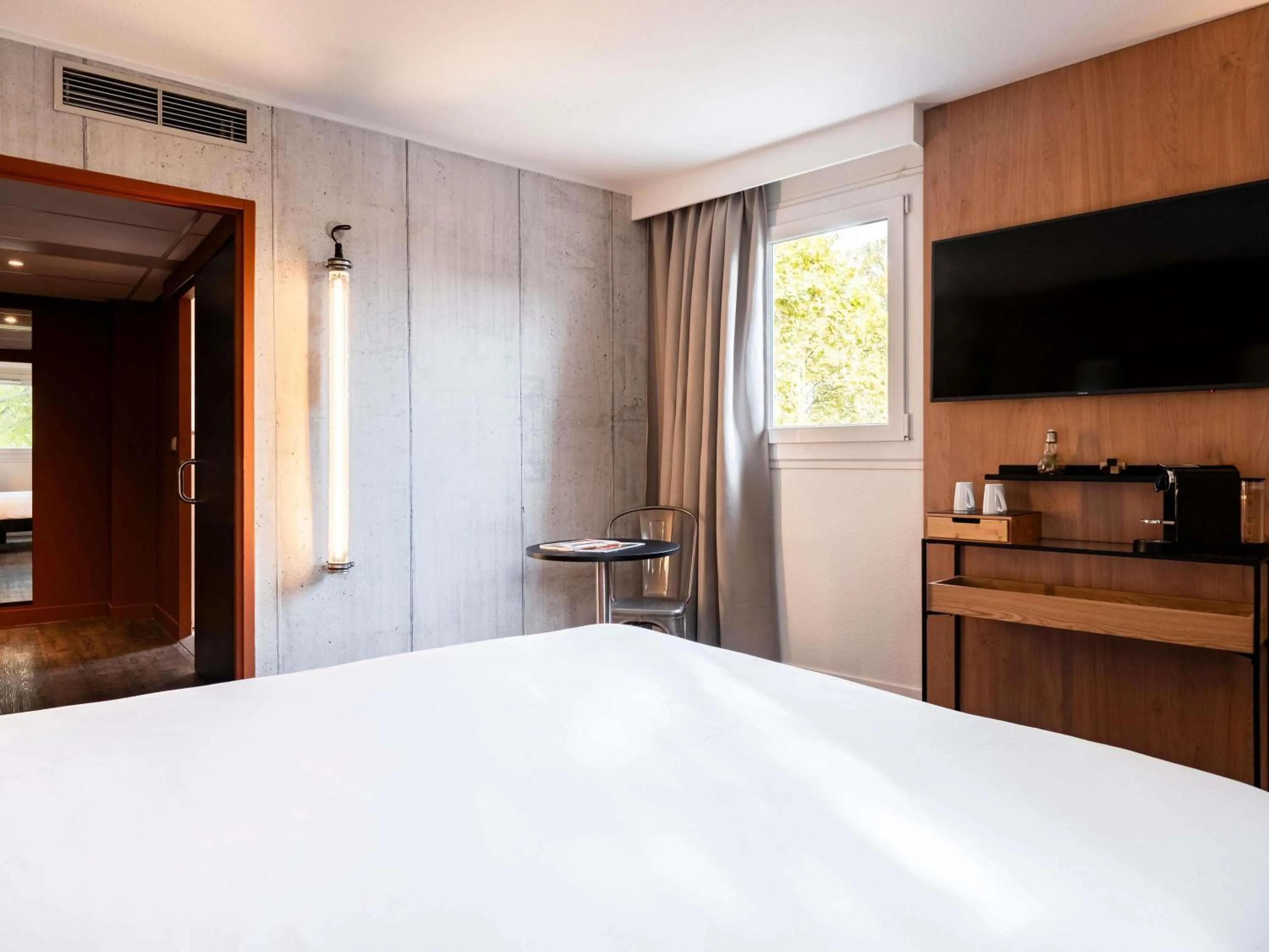 Bedroom, Bed in Ibis Styles Lyon Villeurbanne Parc de la Tête d'Or