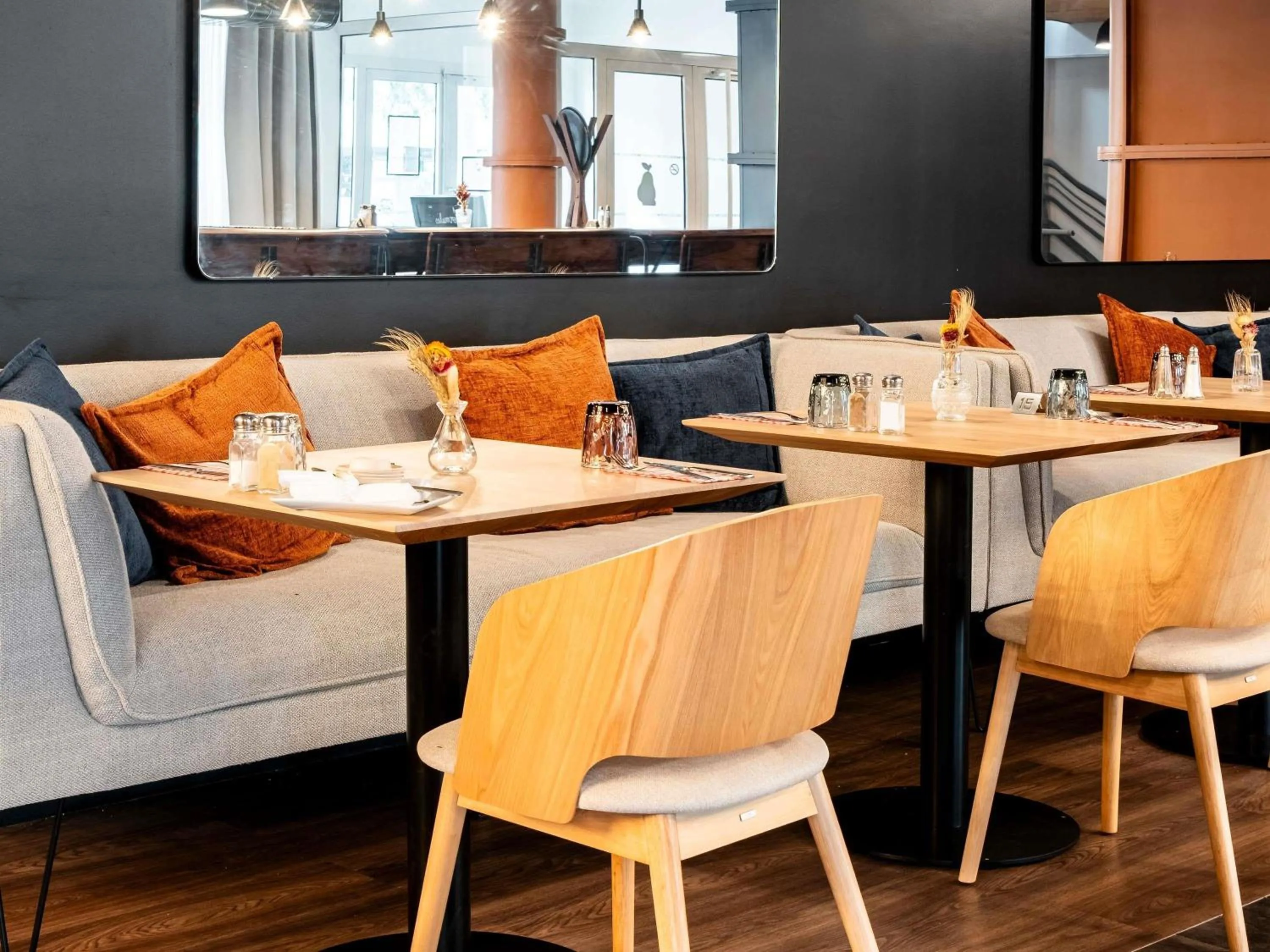 Restaurant/places to eat in Ibis Styles Lyon Villeurbanne Parc de la Tête d'Or