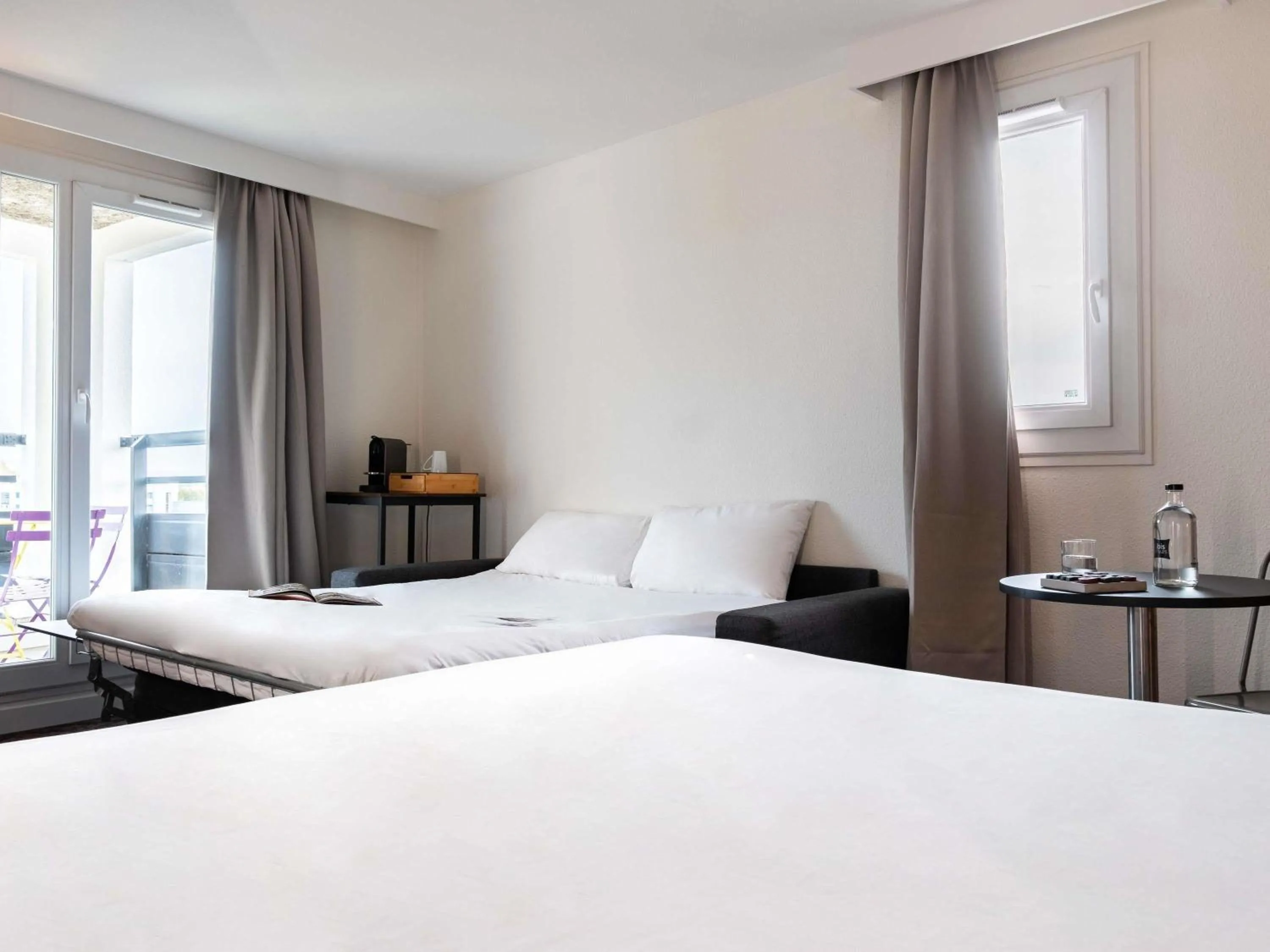 Bedroom, Bed in Ibis Styles Lyon Villeurbanne Parc de la Tête d'Or