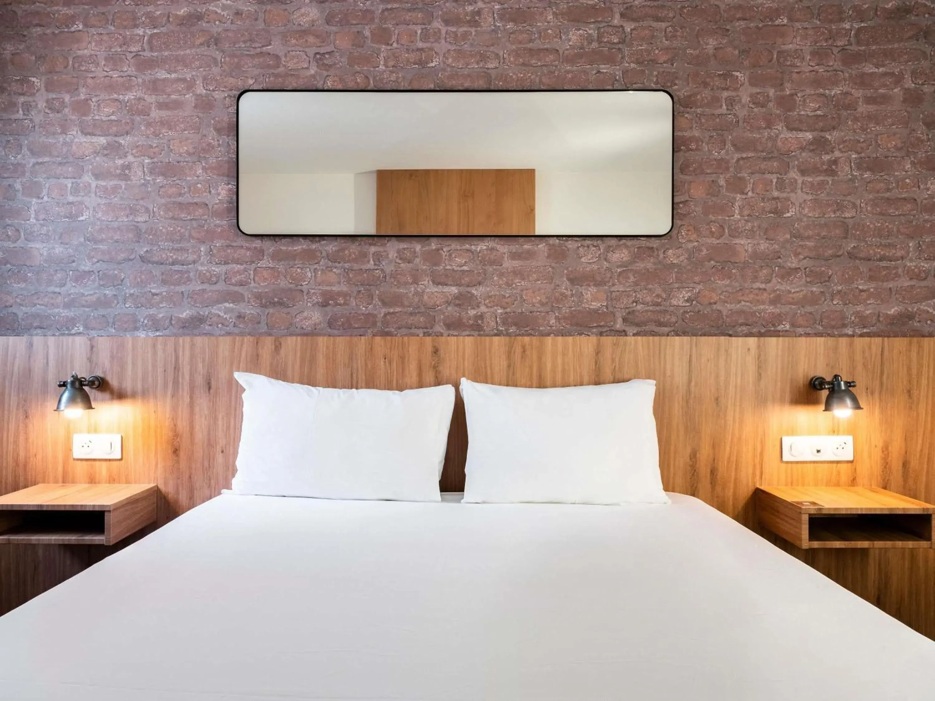 Bedroom, Bed in Ibis Styles Lyon Villeurbanne Parc de la Tête d'Or Bedroom, Bed in Ibis Styles Lyon Villeurbanne Parc de la Tête d'Or