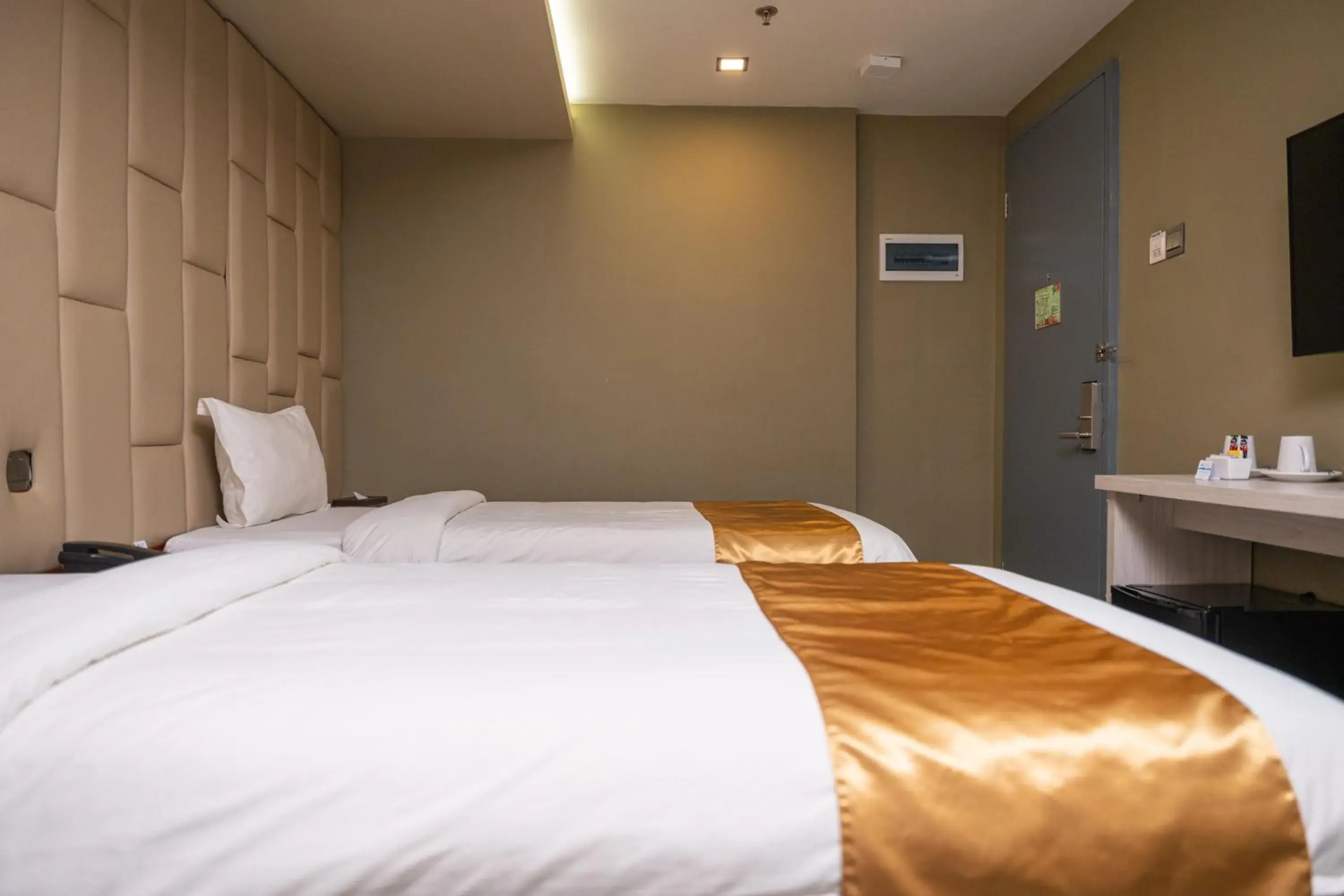 Bed in Felicity Island Hotel Bed in Felicity Island Hotel