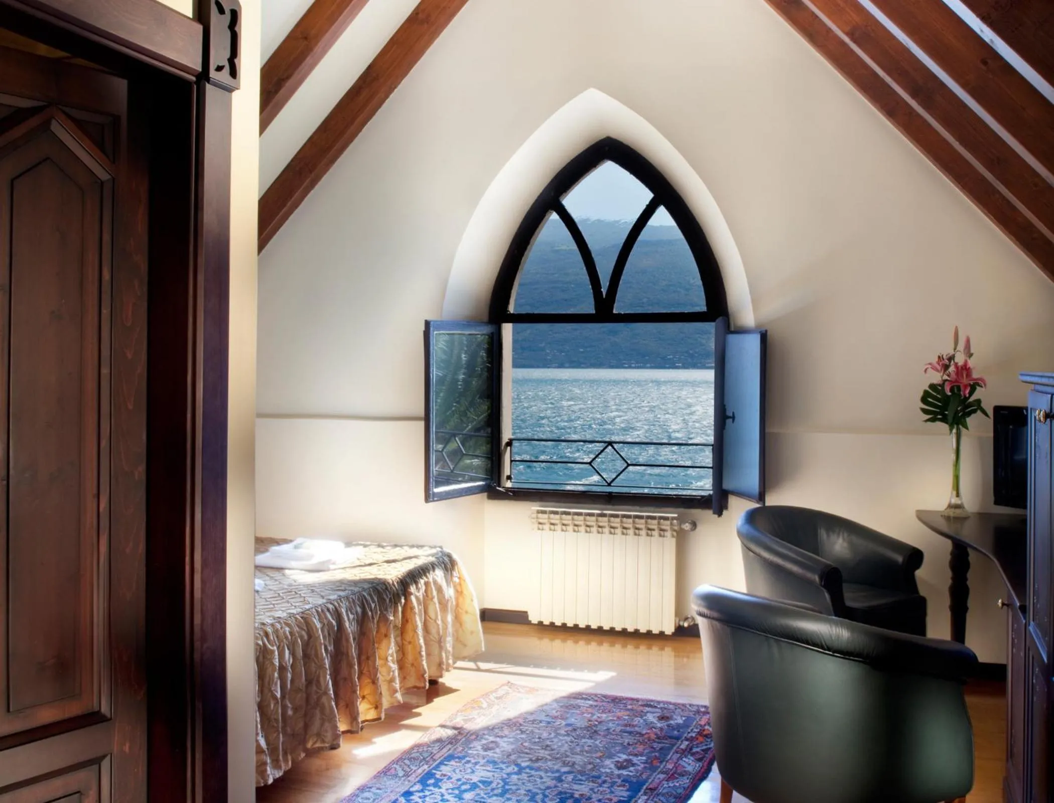View (from property/room), Bed in Hotel Villa Giulia