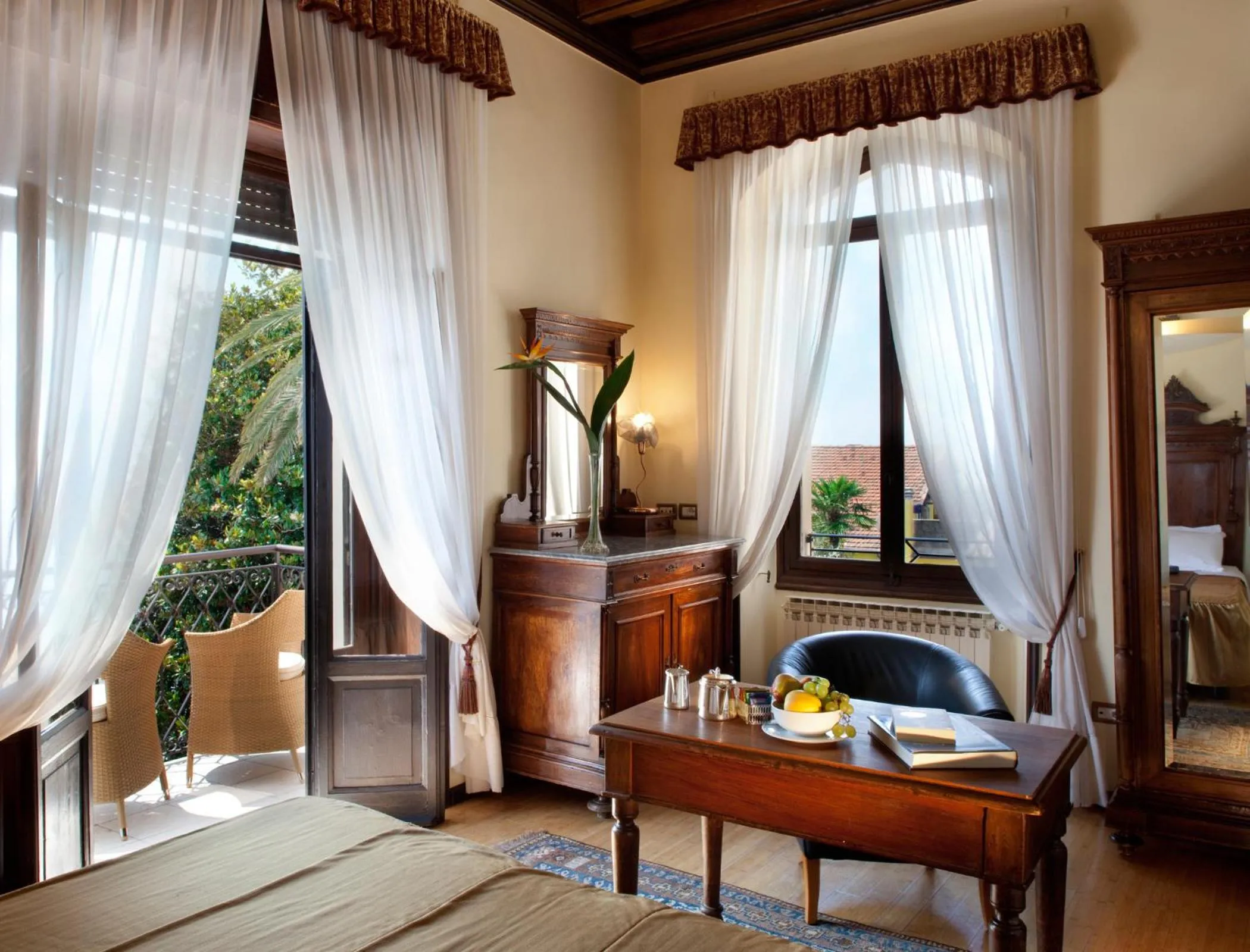 Photo of the whole room, Bed in Hotel Villa Giulia