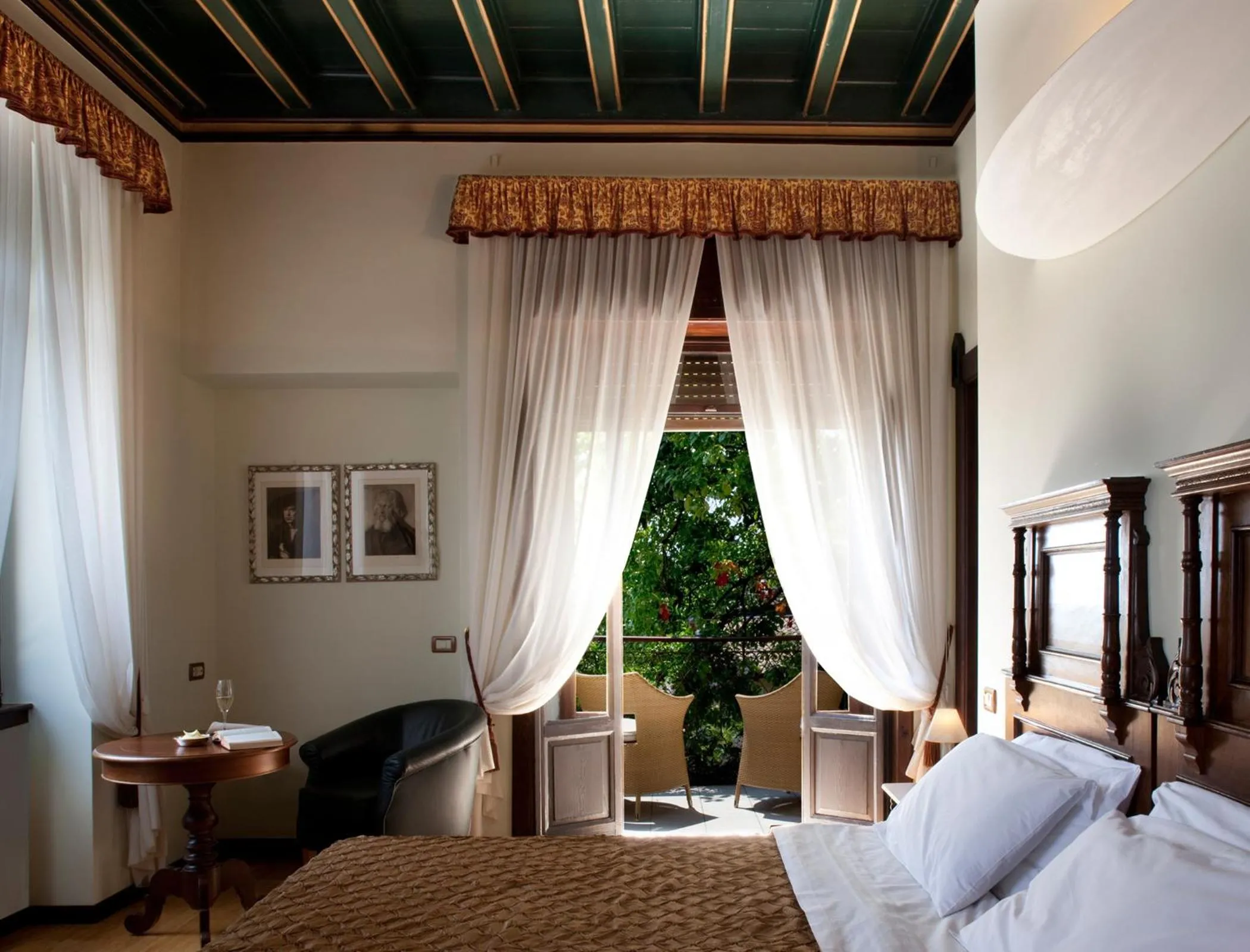 Photo of the whole room, Bed in Hotel Villa Giulia