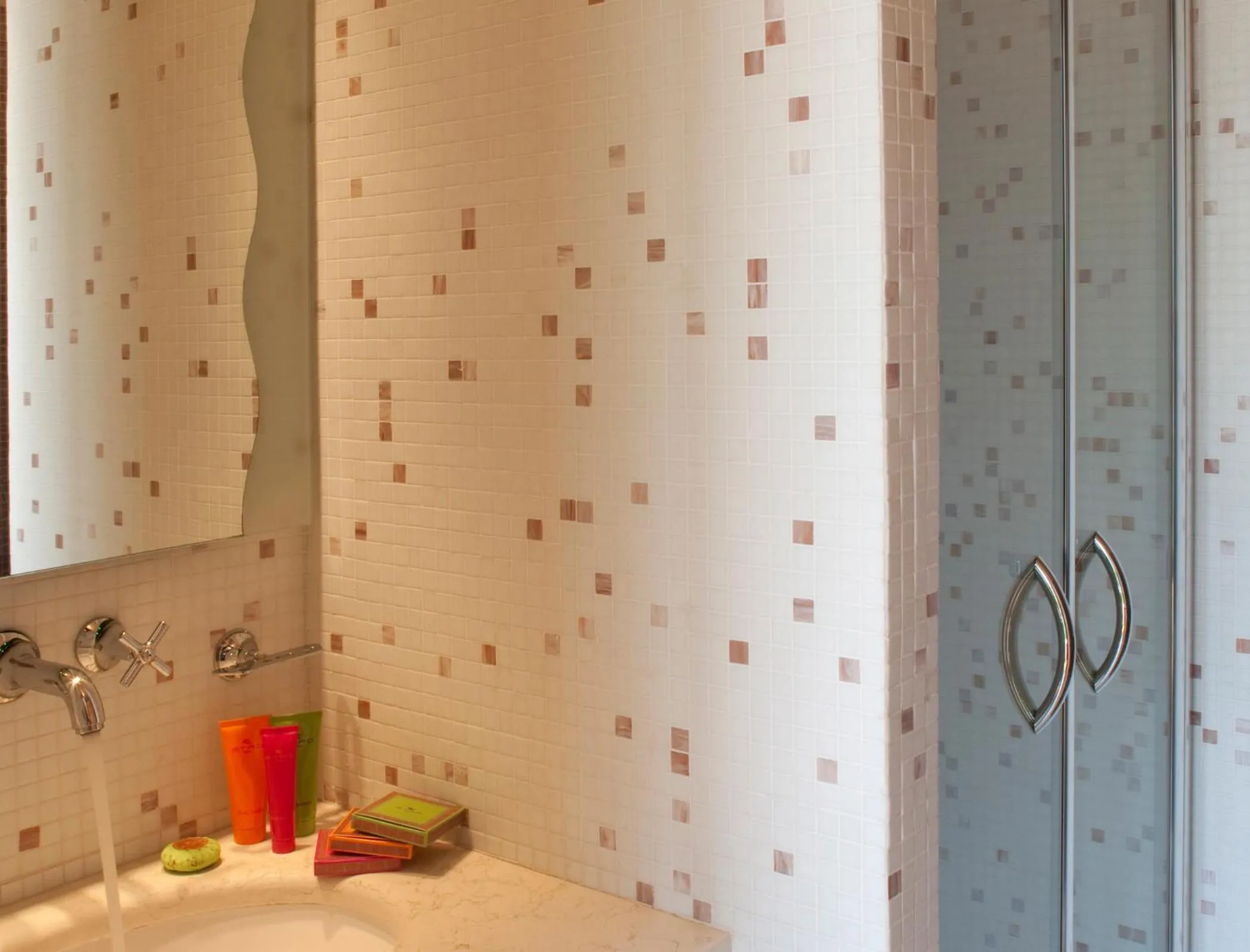 Shower in Hotel Villa Giulia