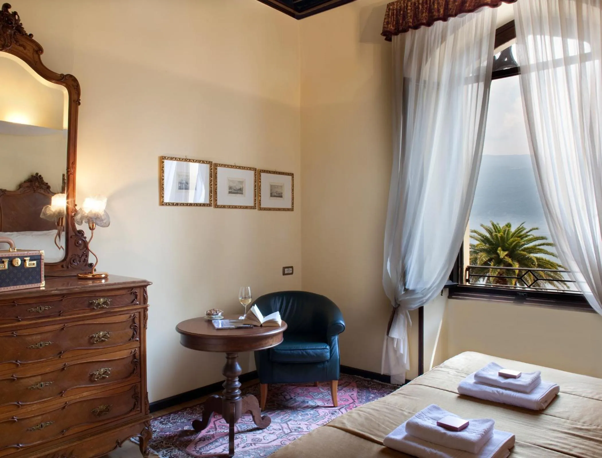 Photo of the whole room, Bed in Hotel Villa Giulia