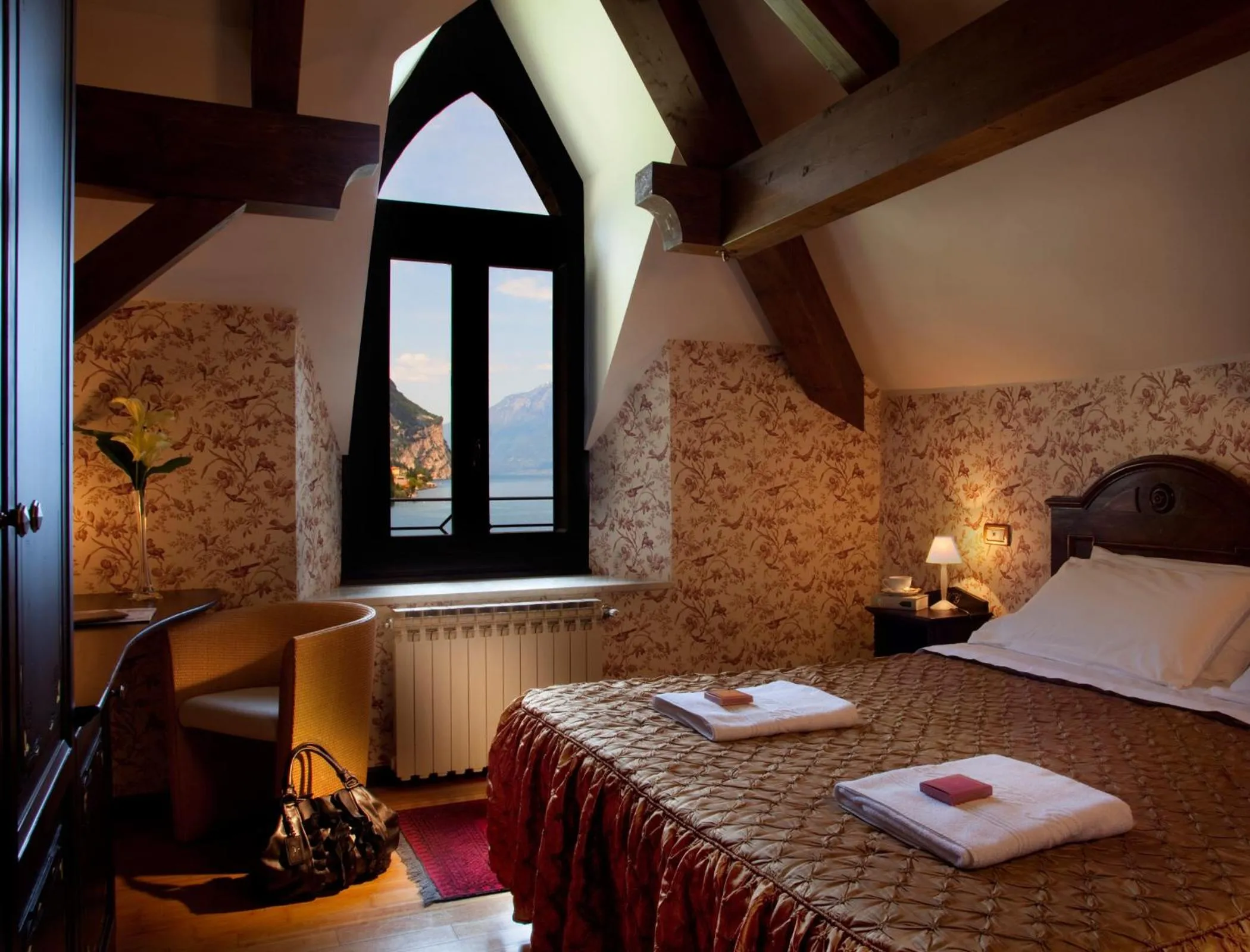 Photo of the whole room, Bed in Hotel Villa Giulia