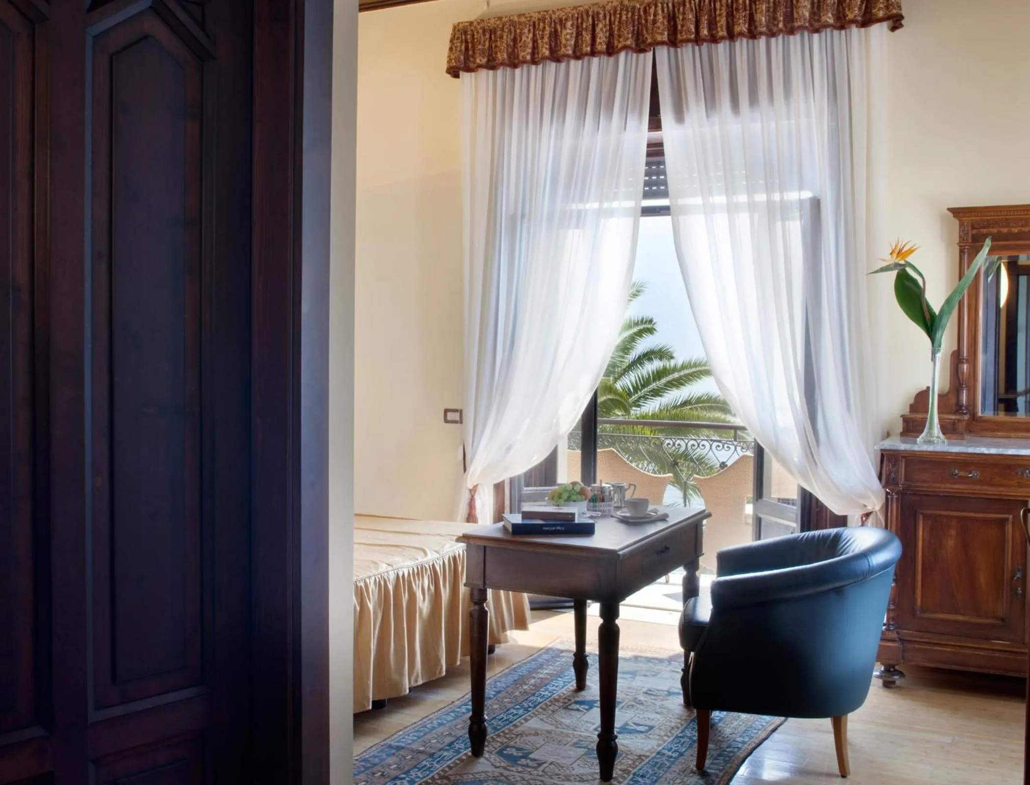 Seating area in Hotel Villa Giulia