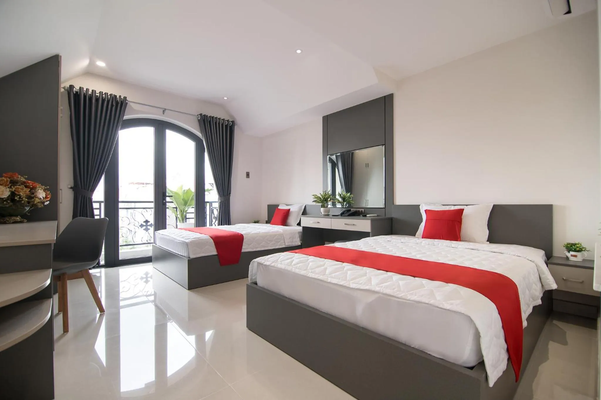 Photo of the whole room, Bed in Bin Bin Hotel 7 - Near TON DUC THANG University