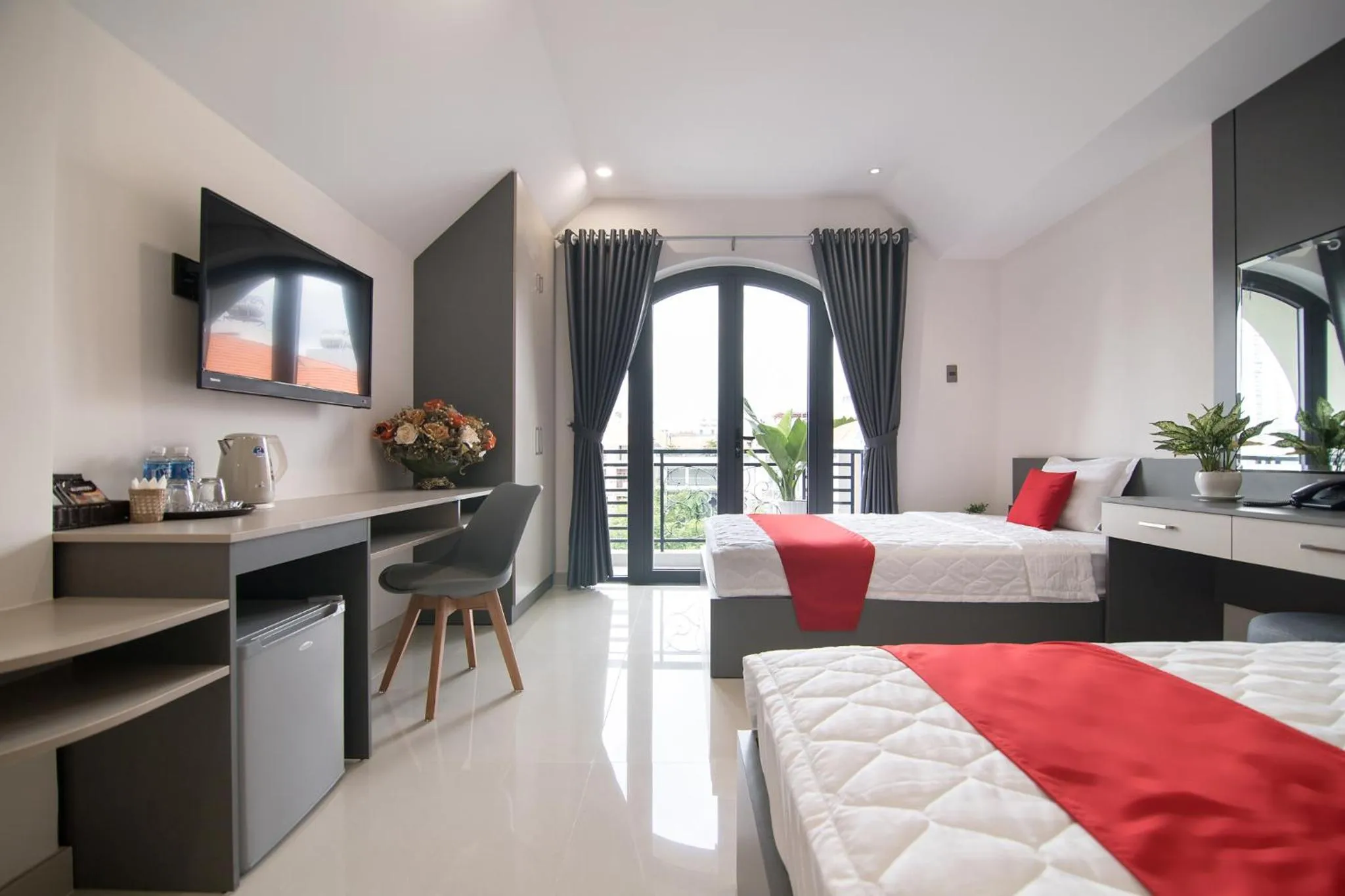 Photo of the whole room, Bed in Bin Bin Hotel 7 - Near TON DUC THANG University