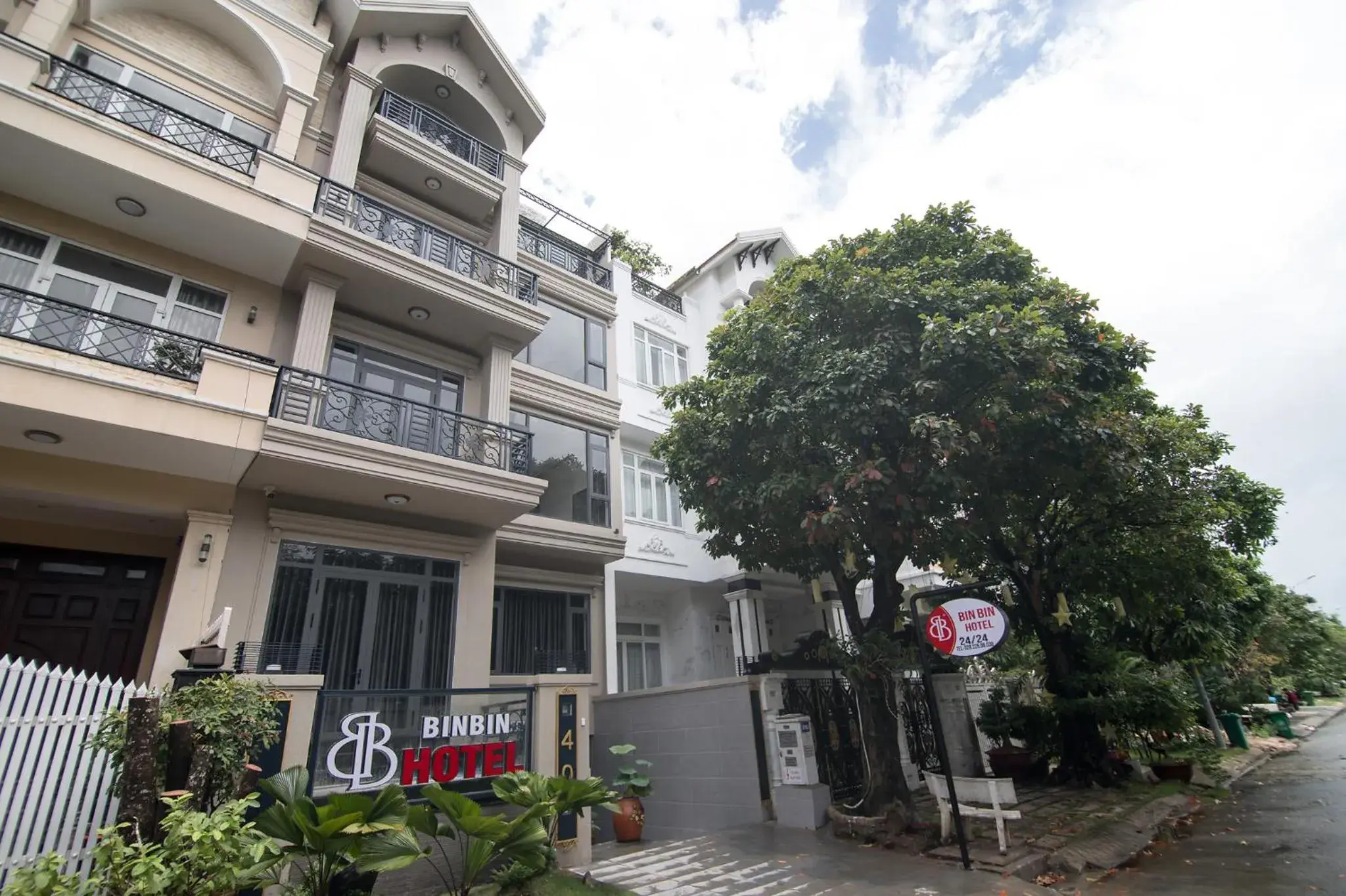 Property building in Bin Bin Hotel 7 - Near TON DUC THANG University Property building in Bin Bin Hotel 7 - Near TON DUC THANG University