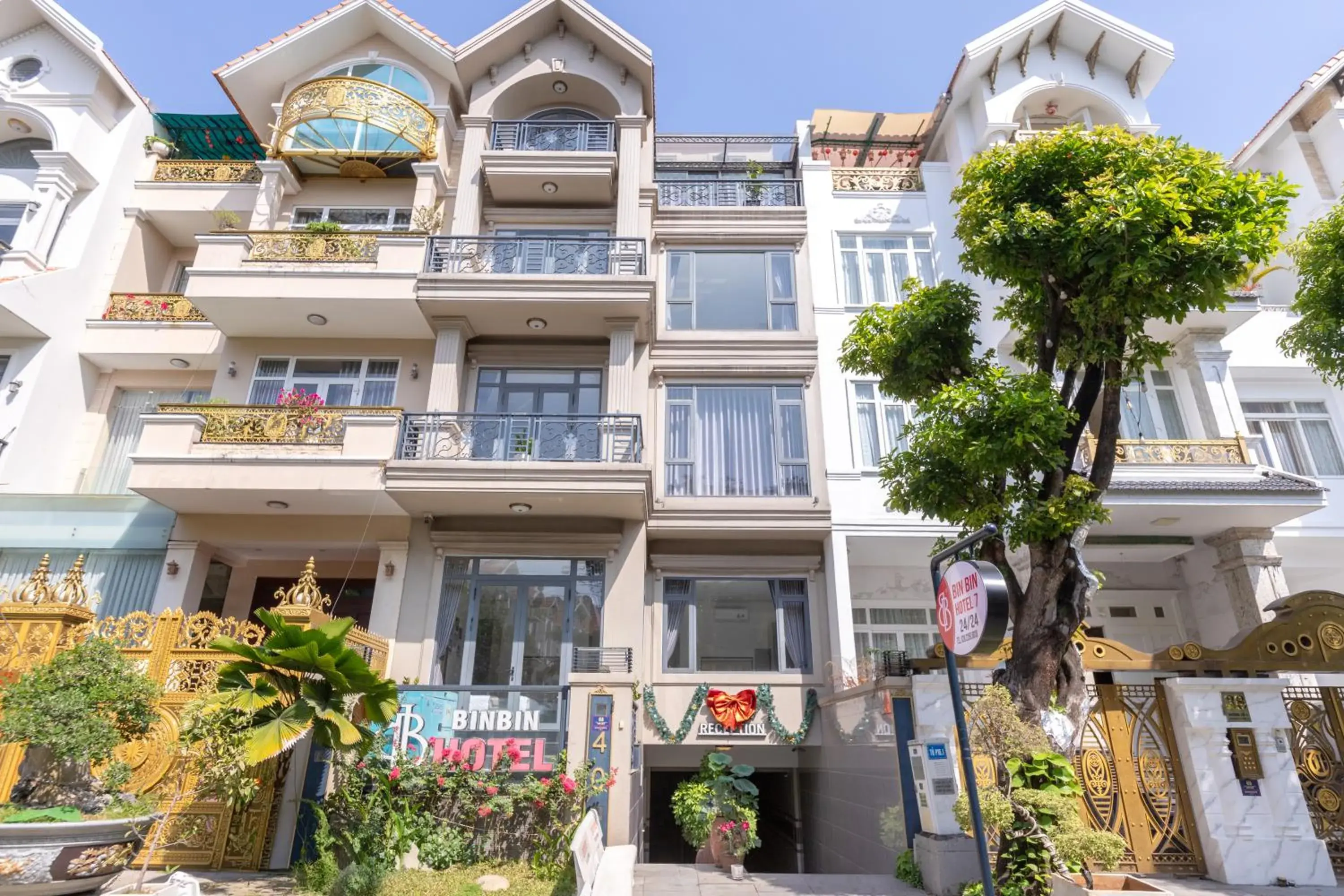 Property building in Bin Bin Hotel 7 - Near TON DUC THANG University Property building in Bin Bin Hotel 7 - Near TON DUC THANG University