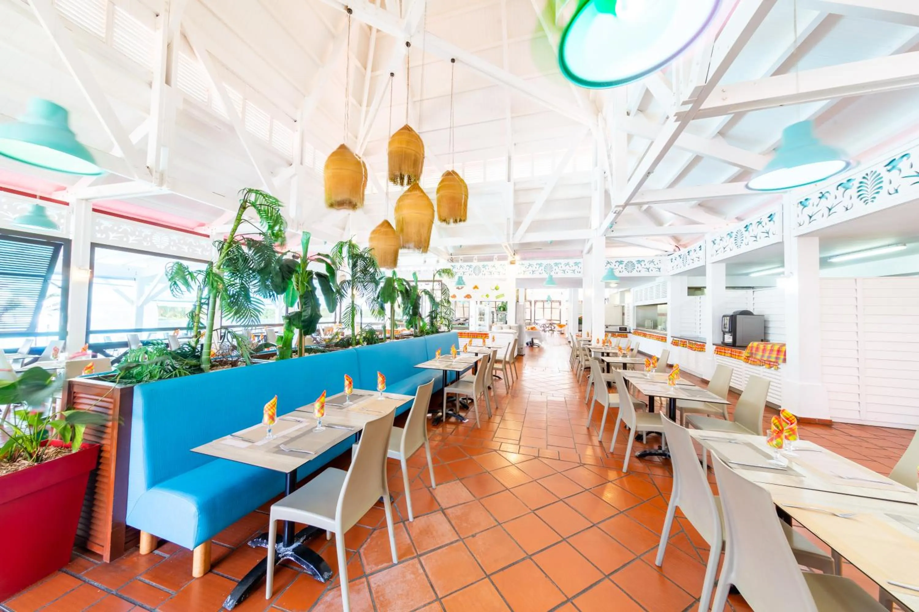 Restaurant/places to eat in Village Pierre & Vacances Sainte Anne