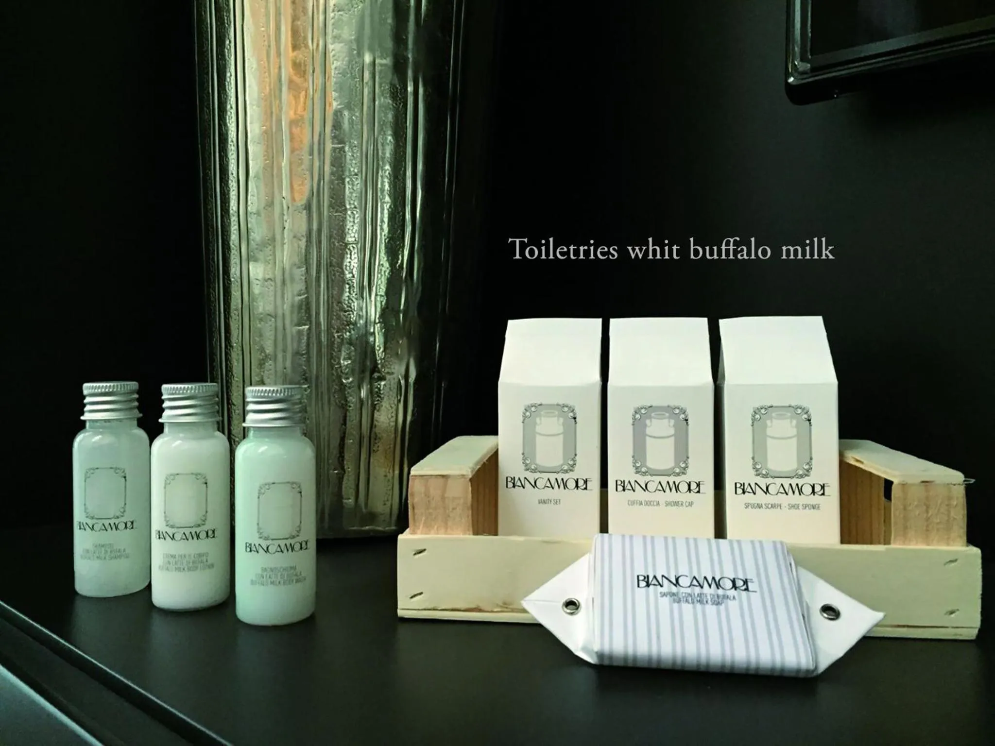 Decorative detail in Gli Aranci