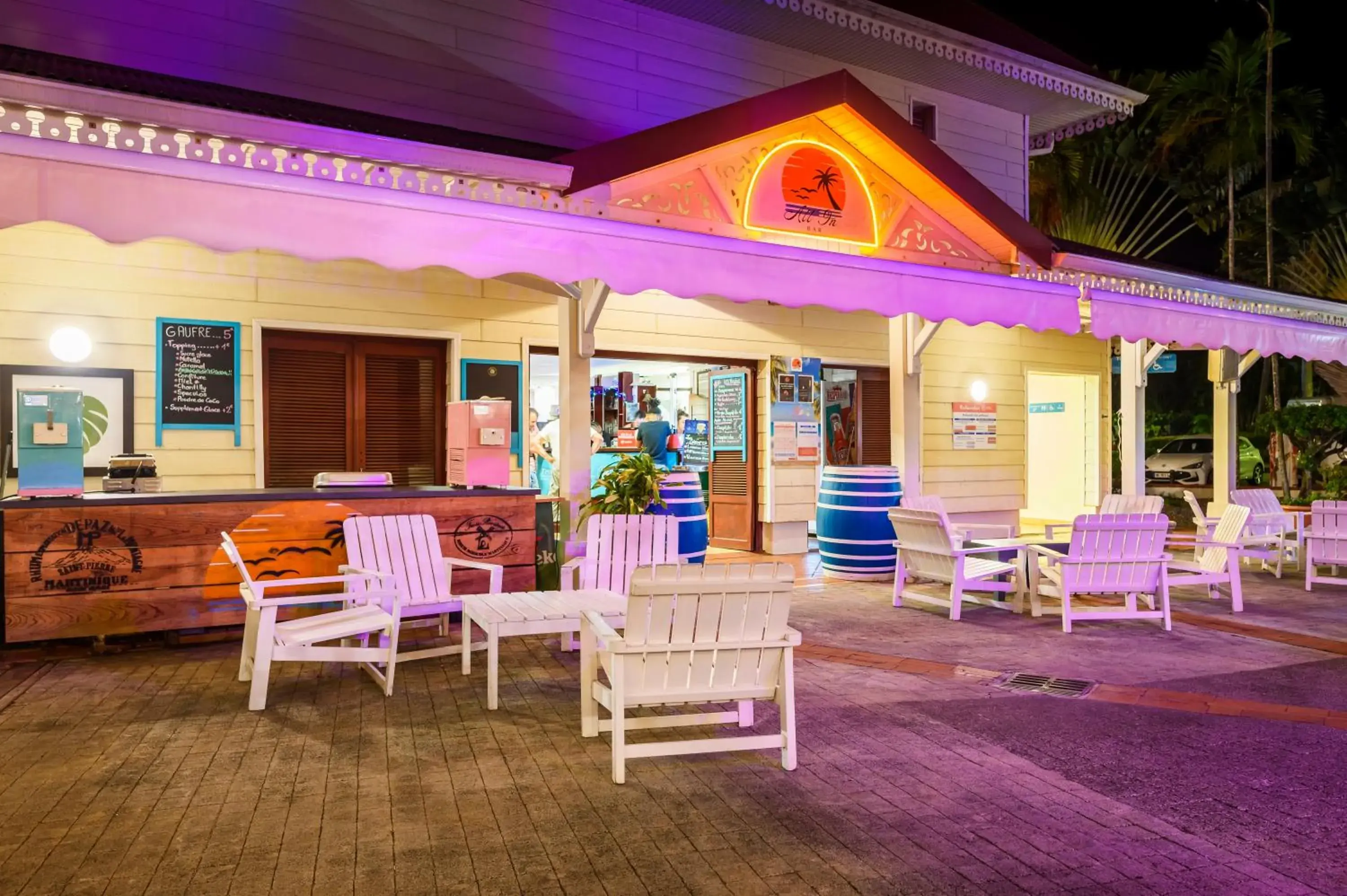 Property building in Village Pierre & Vacances Sainte Luce Property building in Village Pierre & Vacances Sainte Luce