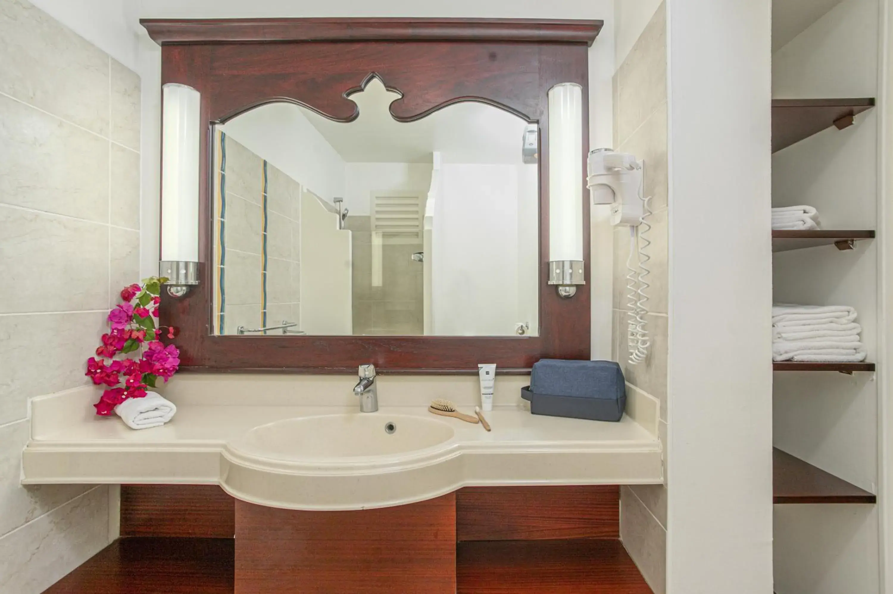 Bathroom in Village Pierre & Vacances Sainte Luce Bathroom in Village Pierre & Vacances Sainte Luce