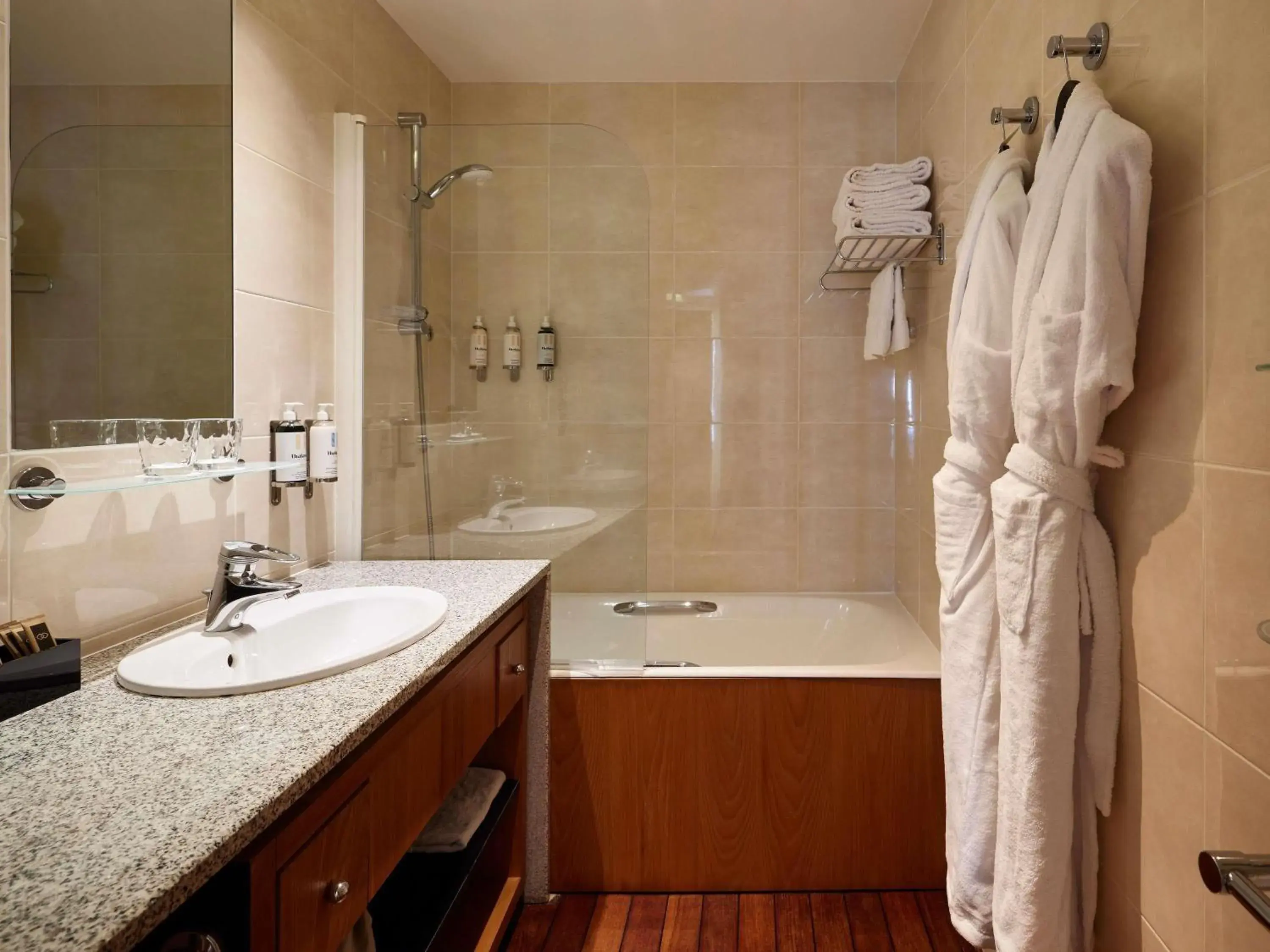 Bedroom in Sofitel Biarritz Le Miramar Thalassa Bedroom in Sofitel Biarritz Le Miramar Thalassa