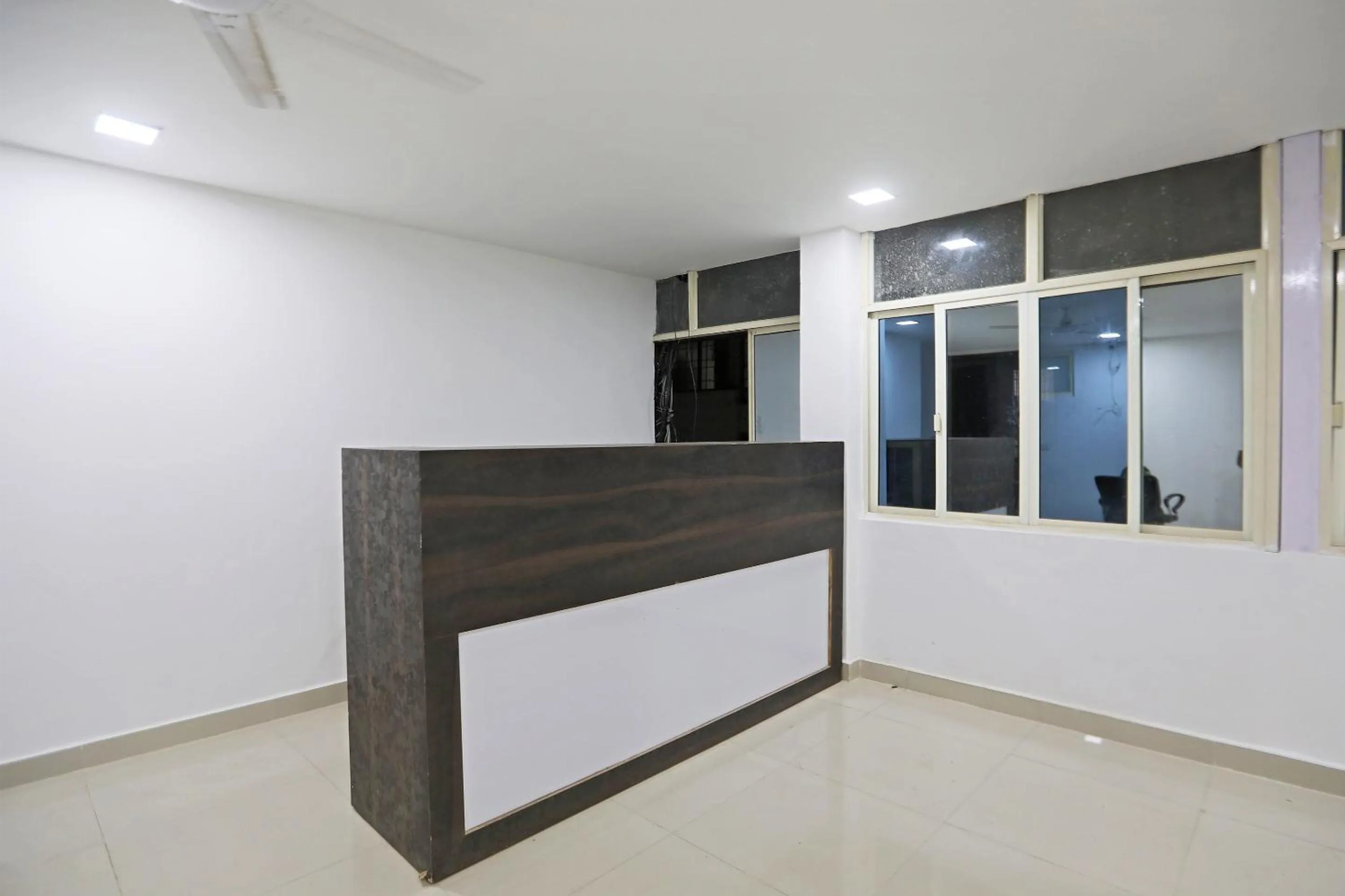 Lobby or reception in Townhouse South Lawn