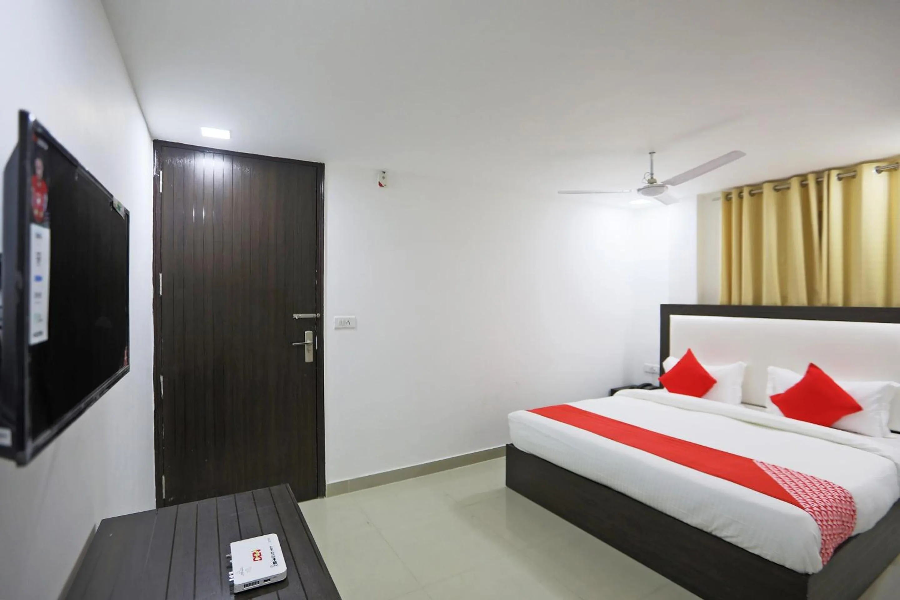 Bedroom, Bed in Townhouse South Lawn