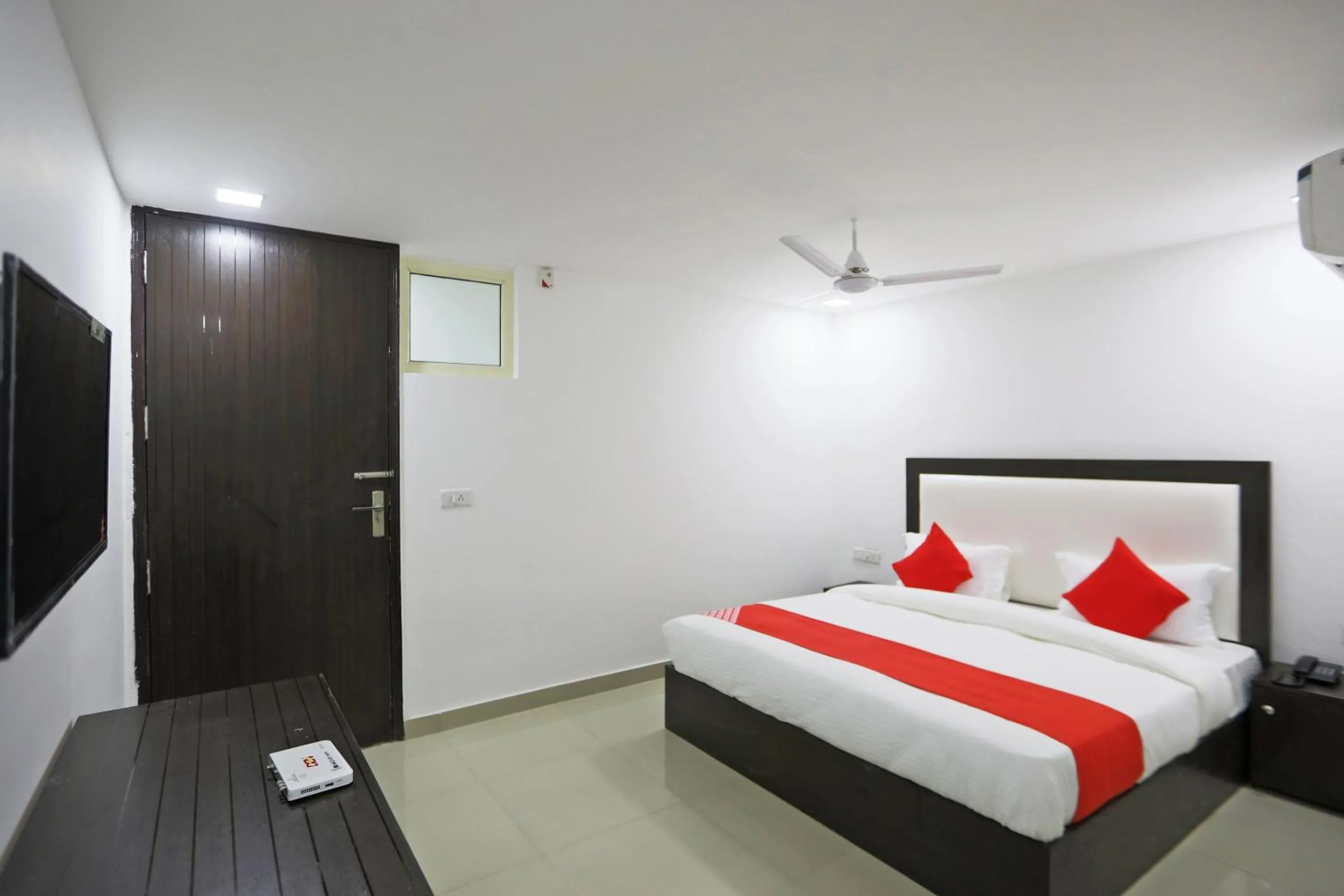 Bedroom, Bed in Townhouse South Lawn