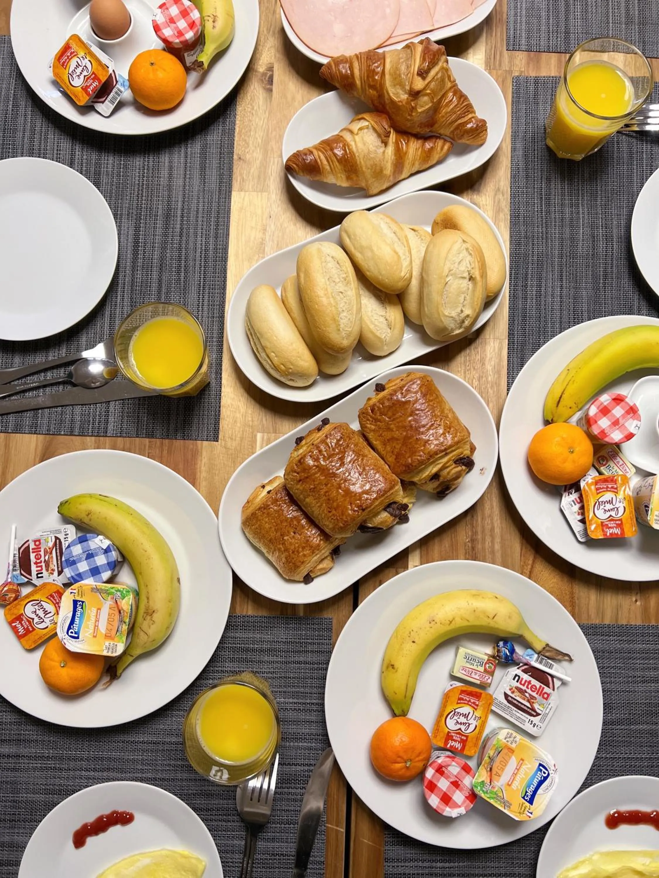 Breakfast in La Maison Charentonneau