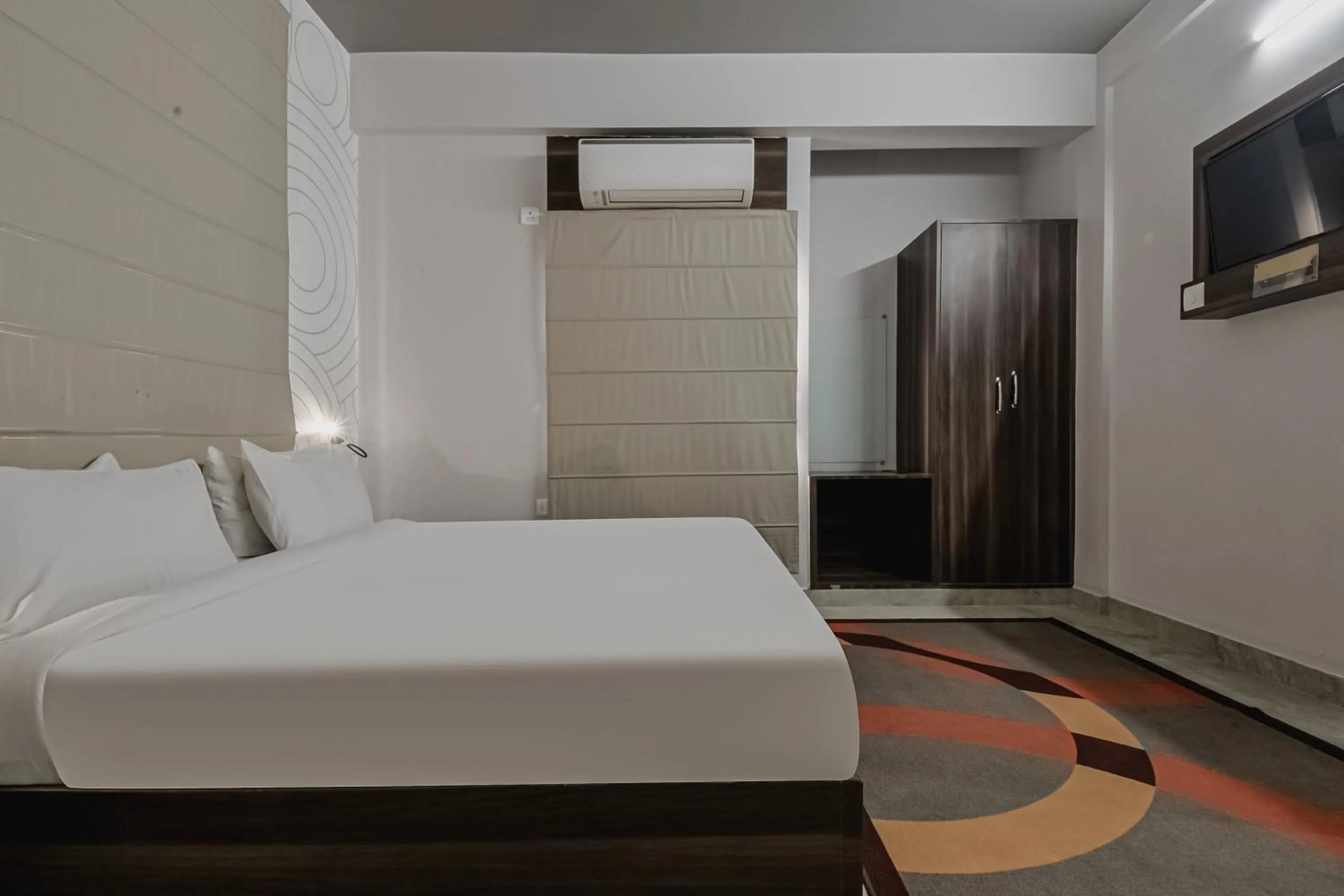 Bedroom, Bed in Super Townhouse Vidya Vihar