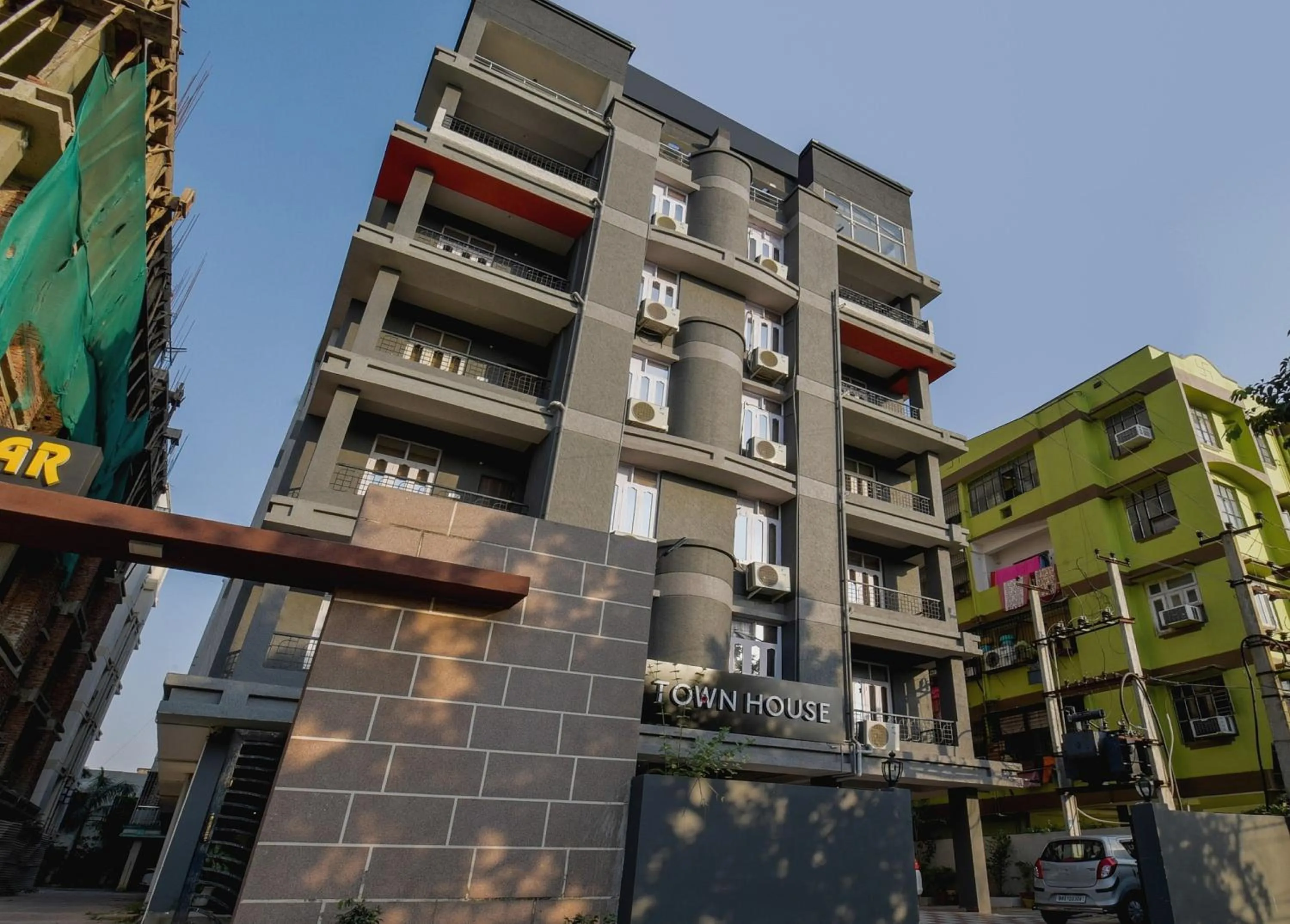 Facade/entrance in Super Townhouse Vidya Vihar