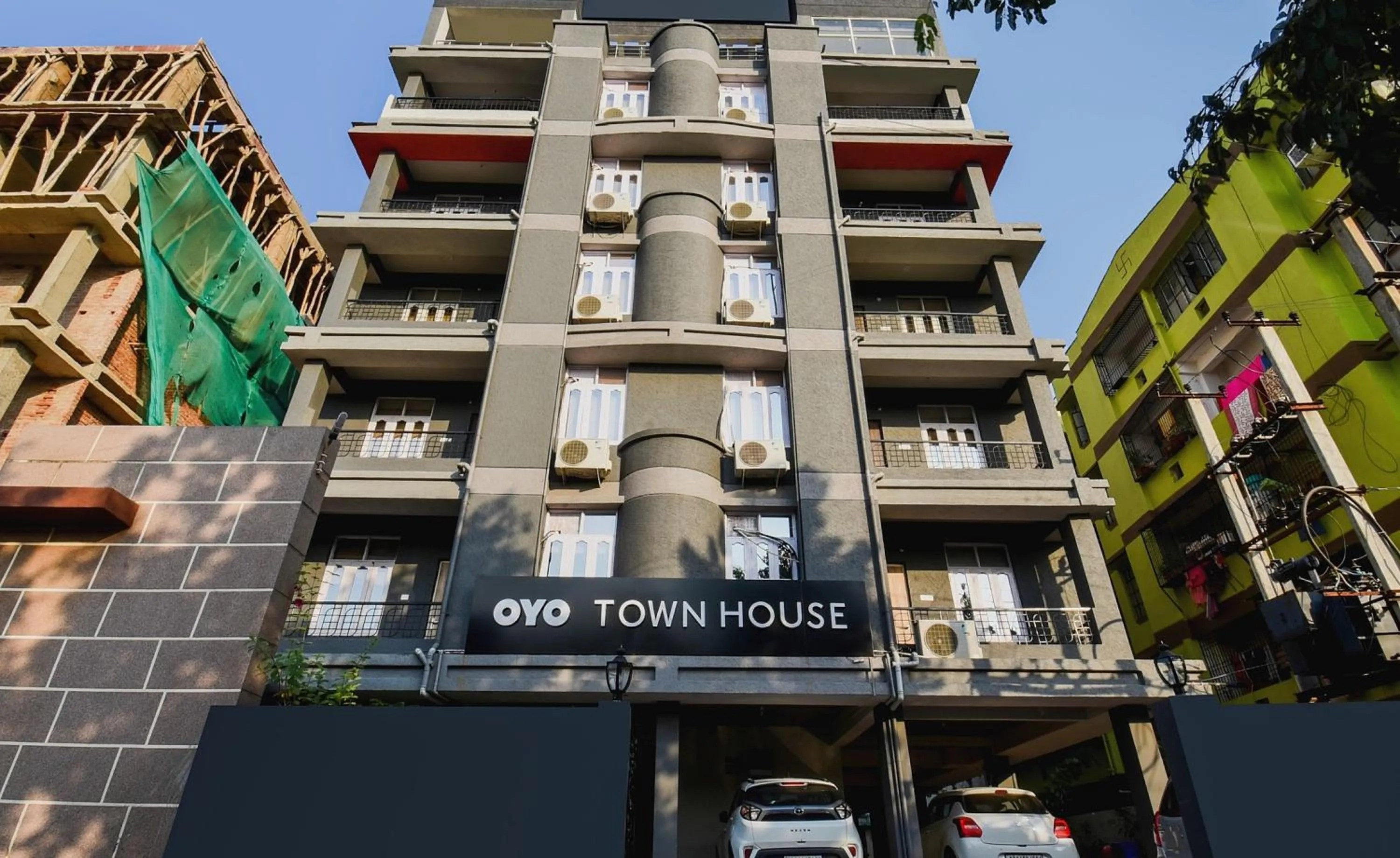 Facade/entrance in Super Townhouse Vidya Vihar