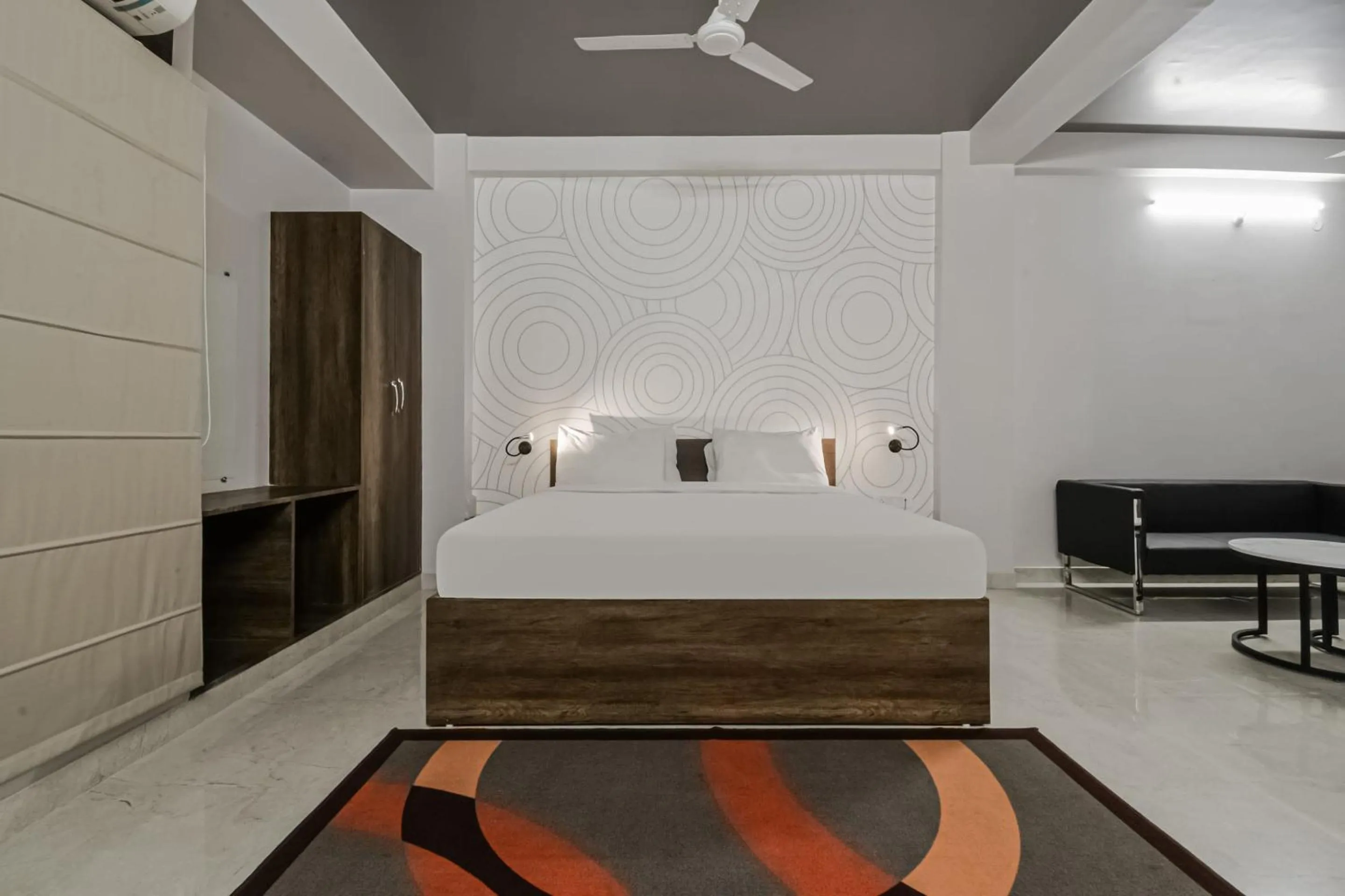 Bedroom, Bed in Super Townhouse Vidya Vihar