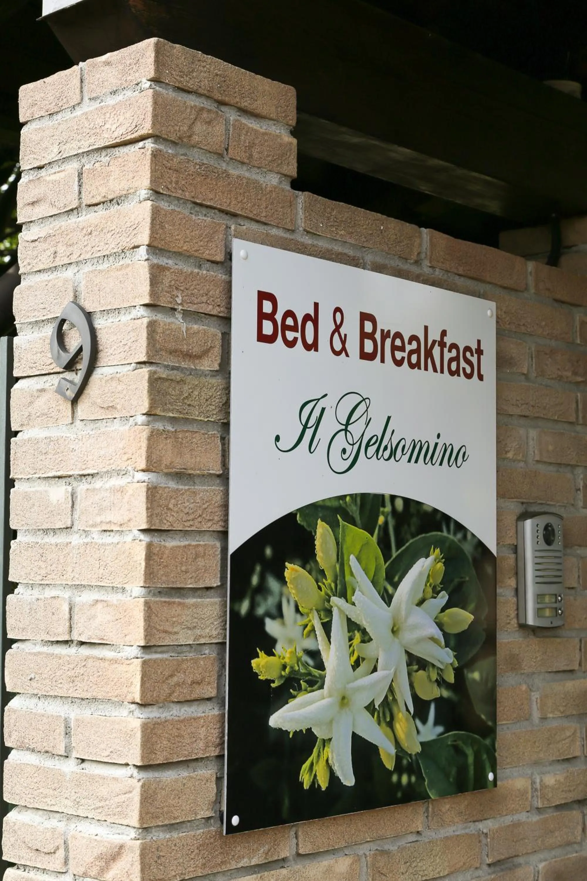Facade/entrance in Il Gelsomino