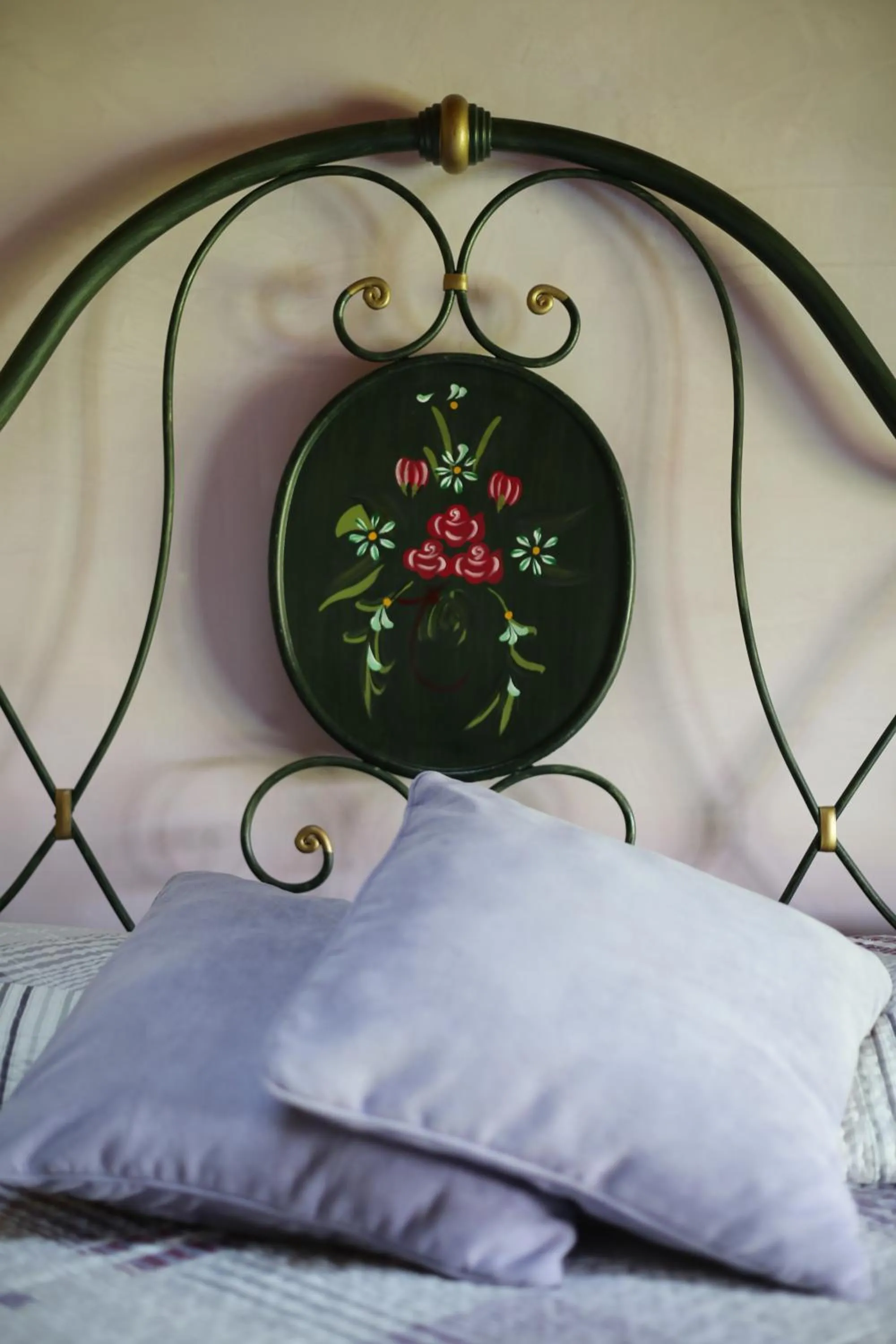 Decorative detail, Bed in Il Gelsomino