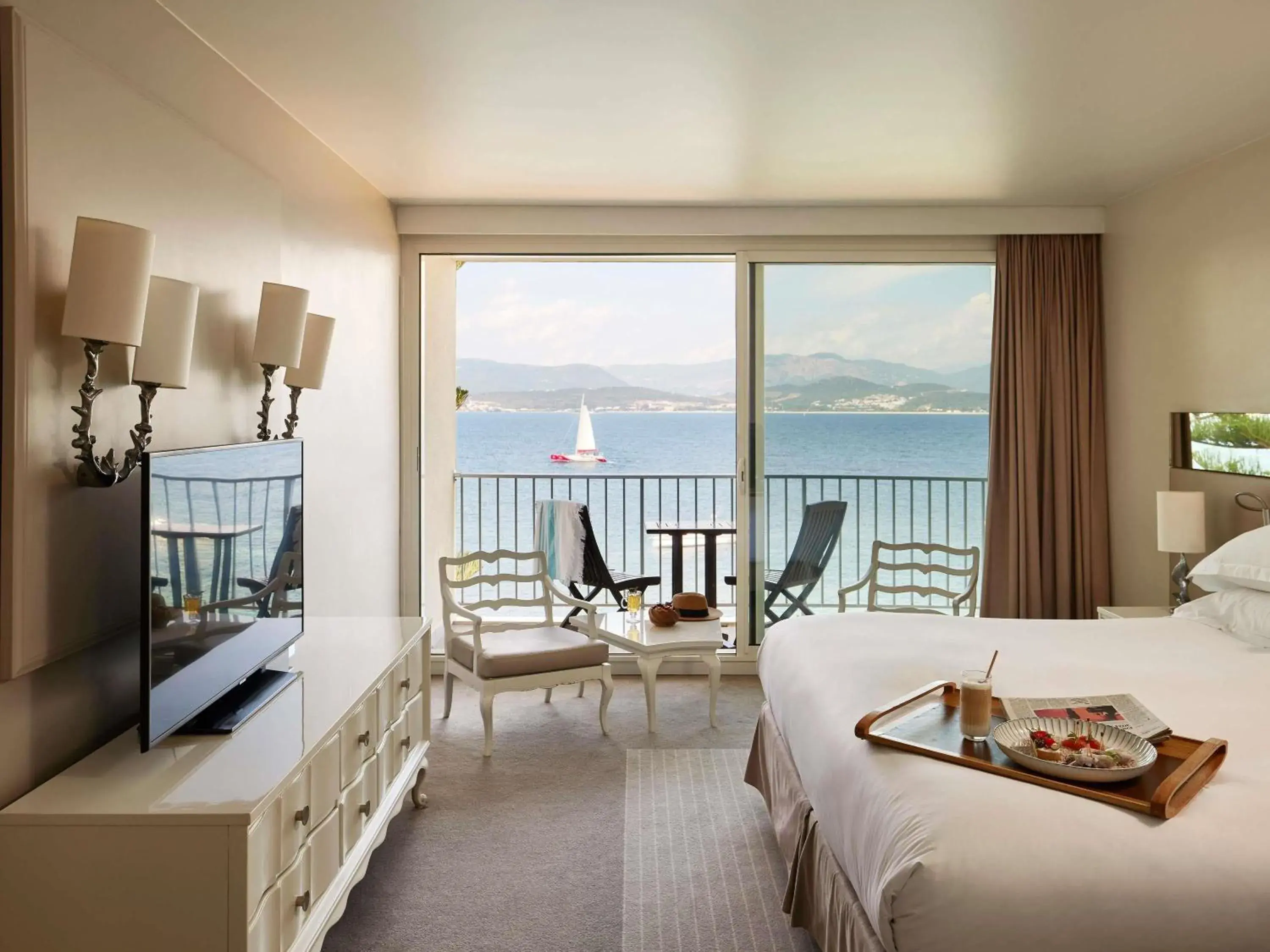 Superior Room with 1 King Bed in Sofitel Golfe d'Ajaccio Thalassa Sea & Spa Superior Room with 1 King Bed in Sofitel Golfe d'Ajaccio Thalassa Sea & Spa