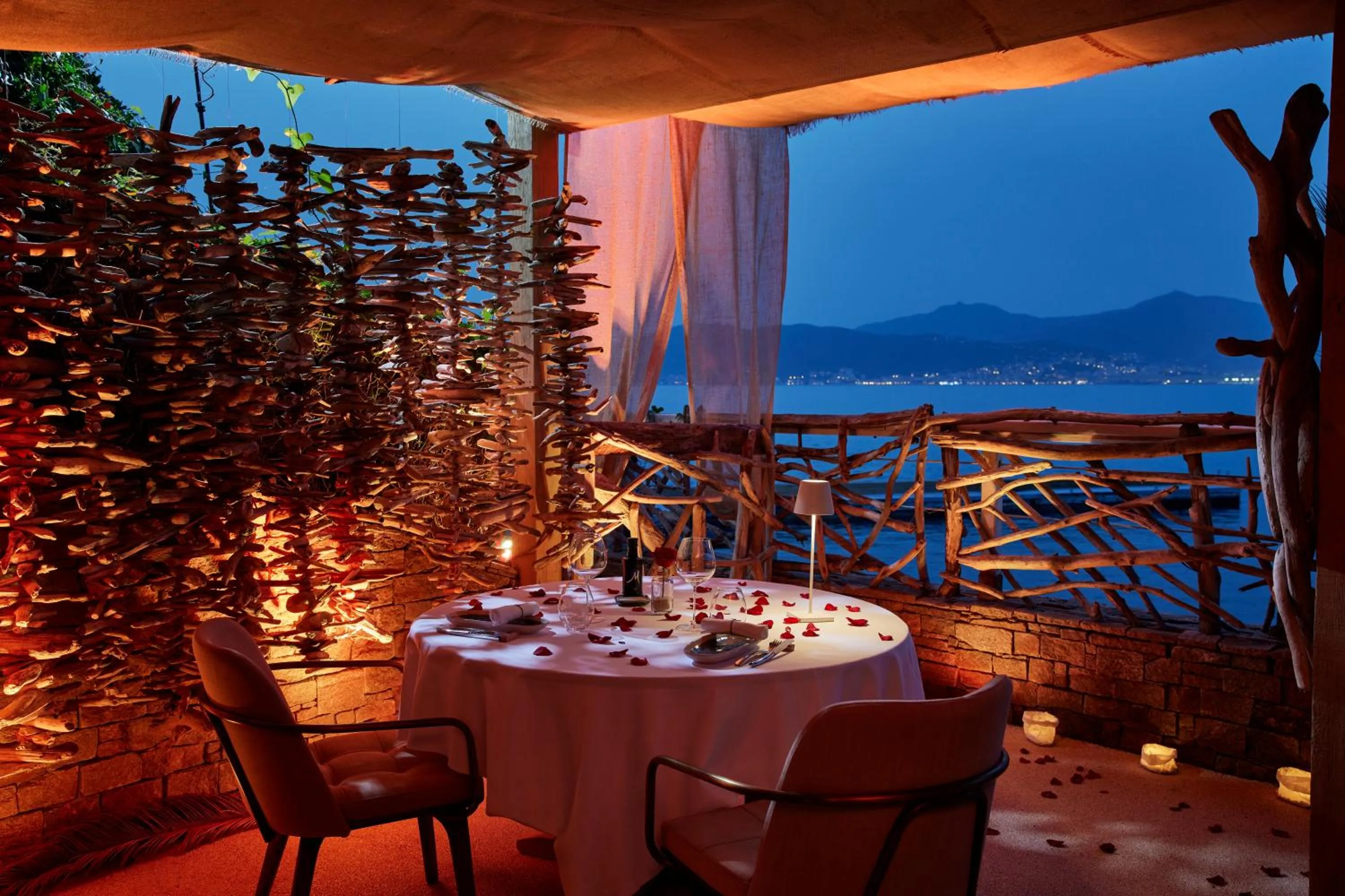 Restaurant/places to eat in Sofitel Golfe d'Ajaccio Thalassa Sea & Spa