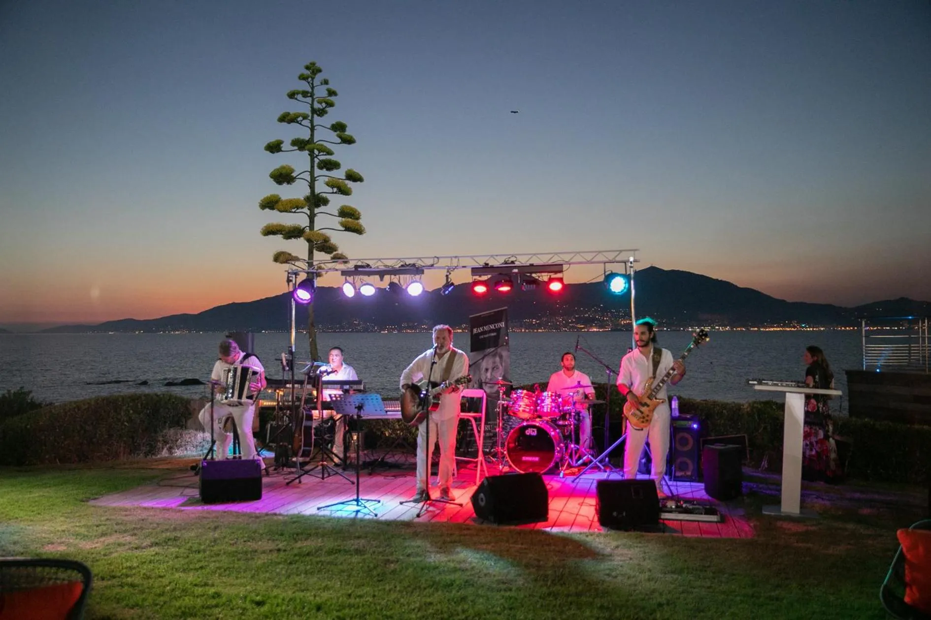 Evening entertainment in Sofitel Golfe d'Ajaccio Thalassa Sea & Spa