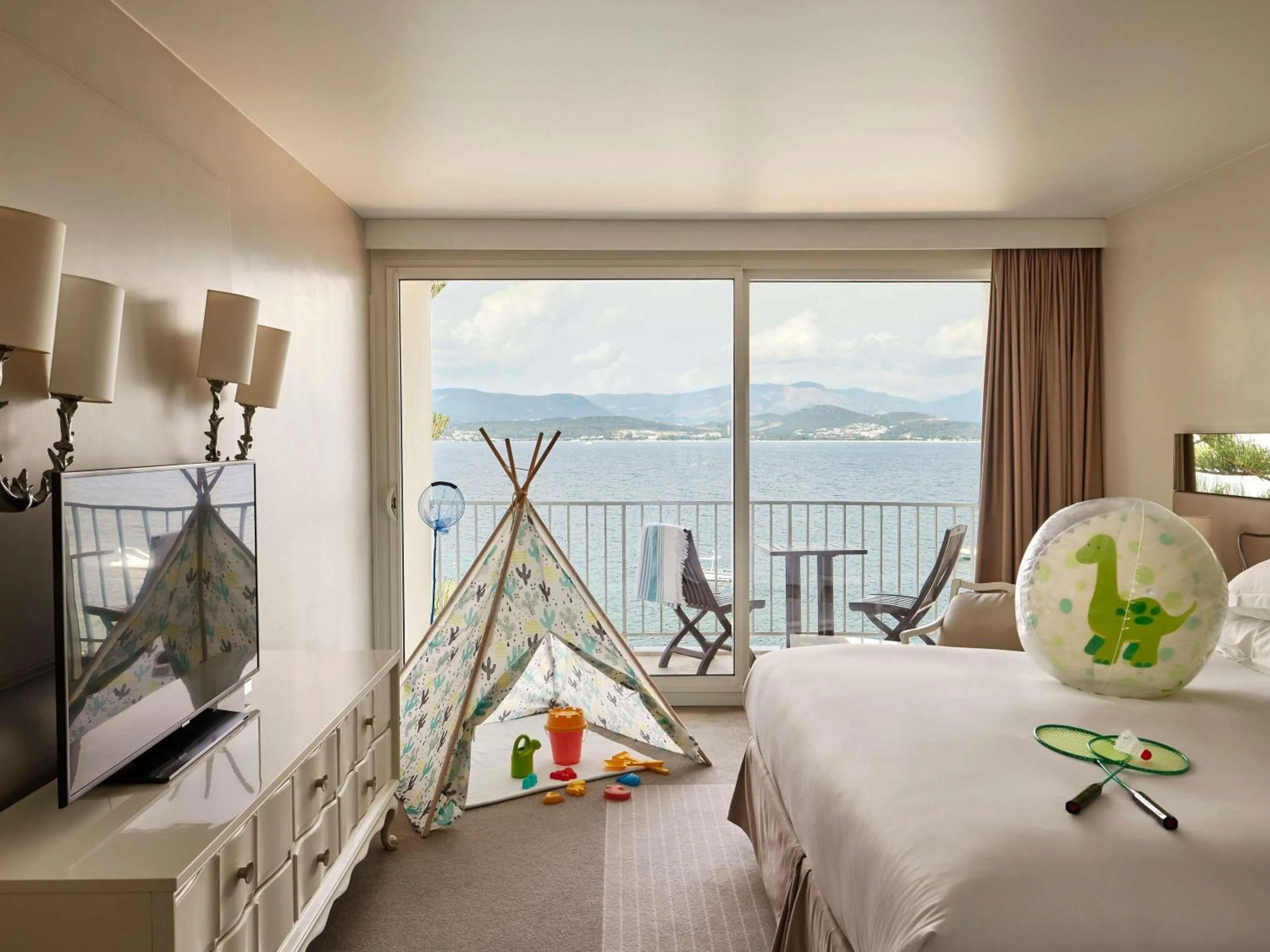 Bedroom, Bed in Sofitel Golfe d'Ajaccio Thalassa Sea & Spa