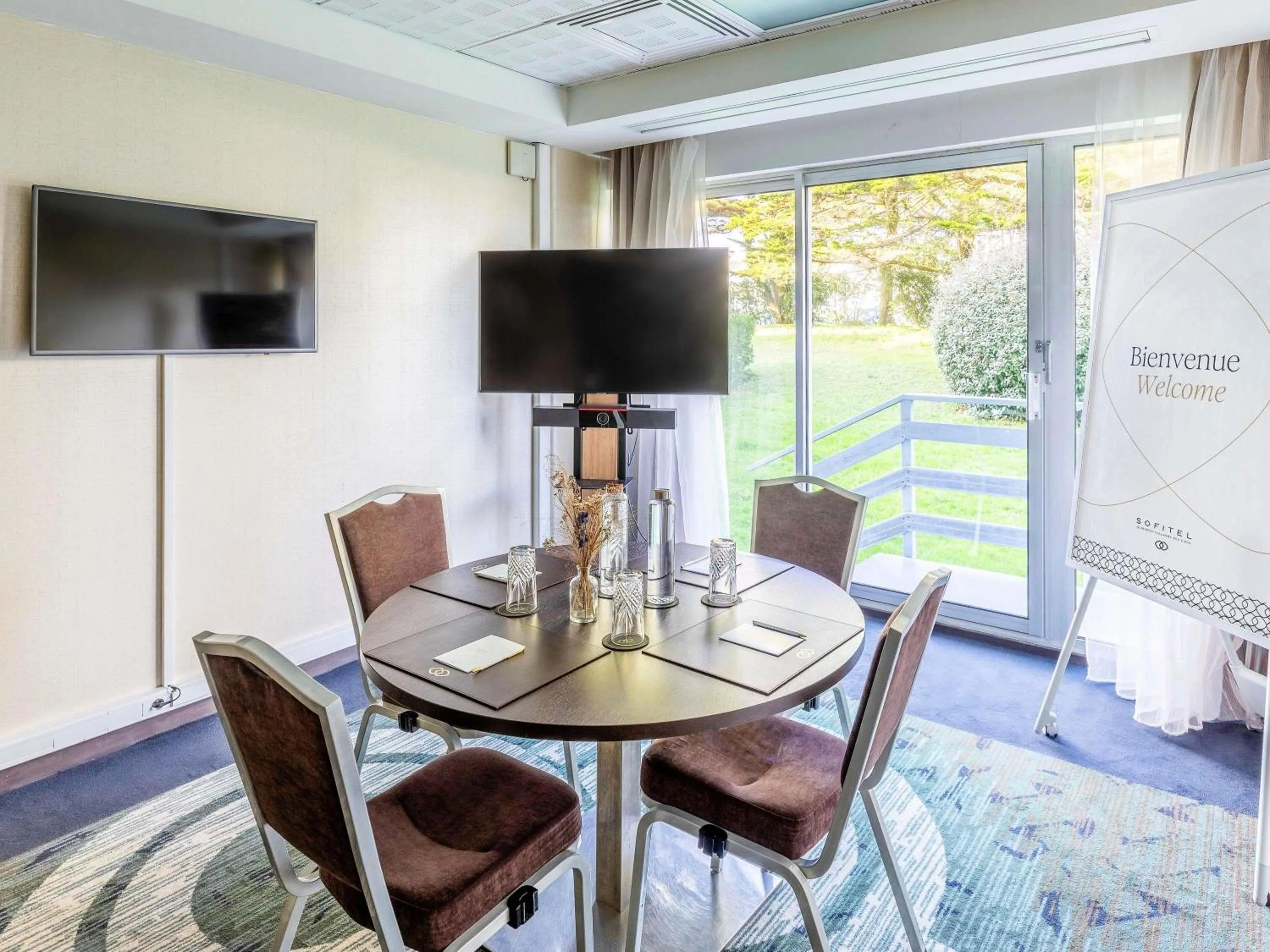 Meeting/conference room in Sofitel Quiberon Thalassa sea & spa