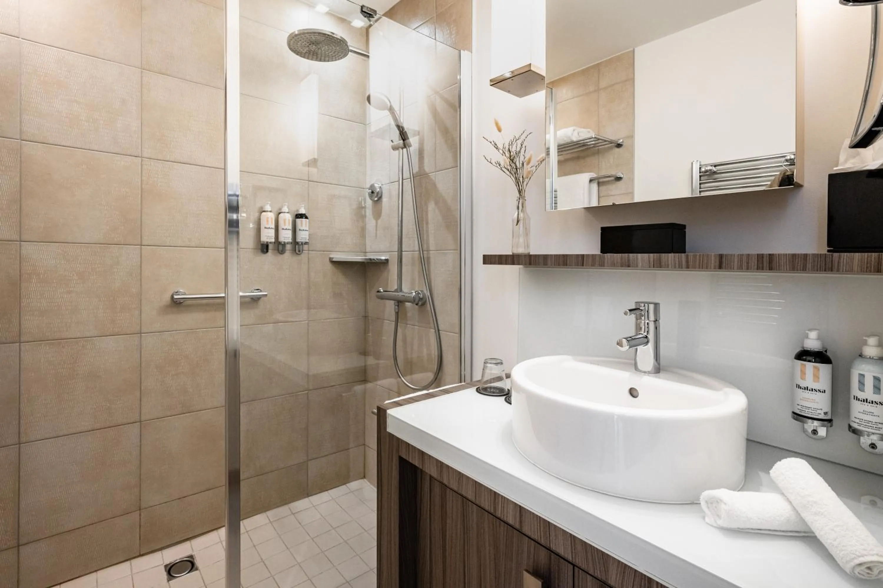 Shower in Sofitel Quiberon Thalassa sea & spa