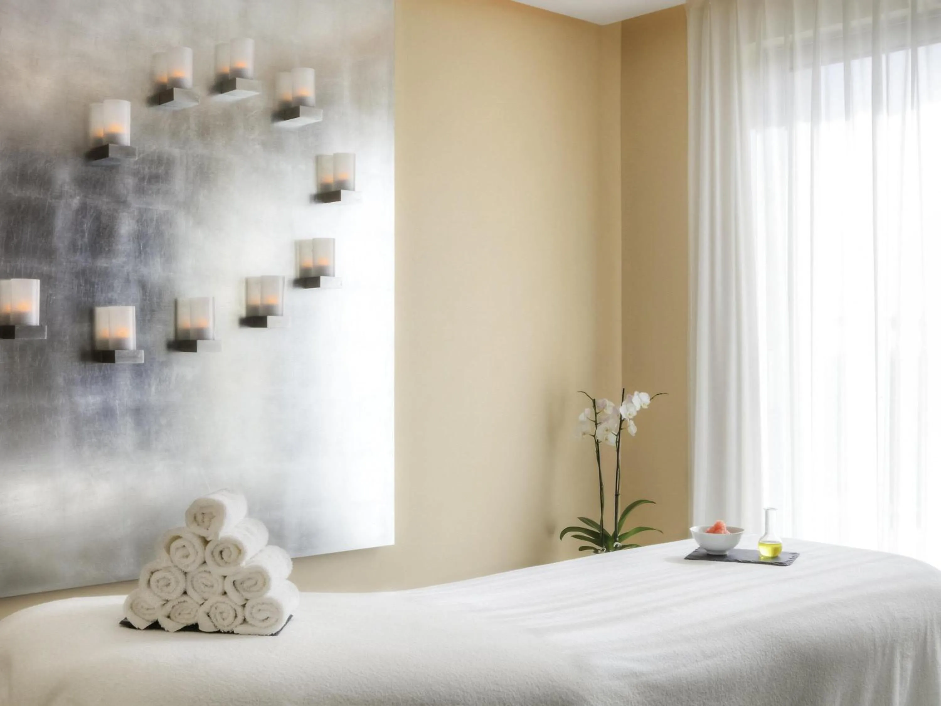 Spa and wellness centre/facilities, Bed in Sofitel Quiberon Thalassa sea & spa