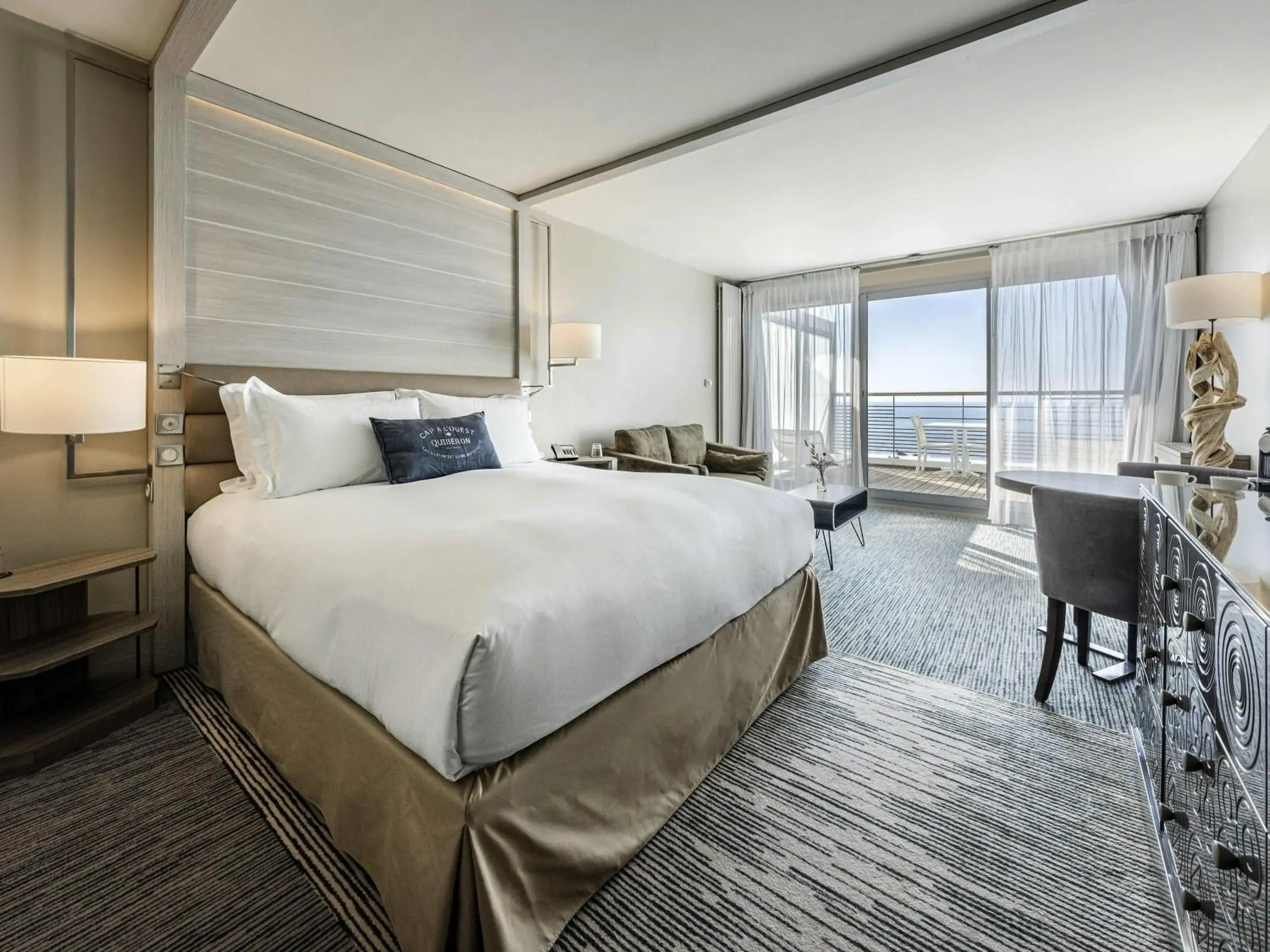 Bedroom, Bed in Sofitel Quiberon Thalassa sea & spa Bedroom, Bed in Sofitel Quiberon Thalassa sea & spa