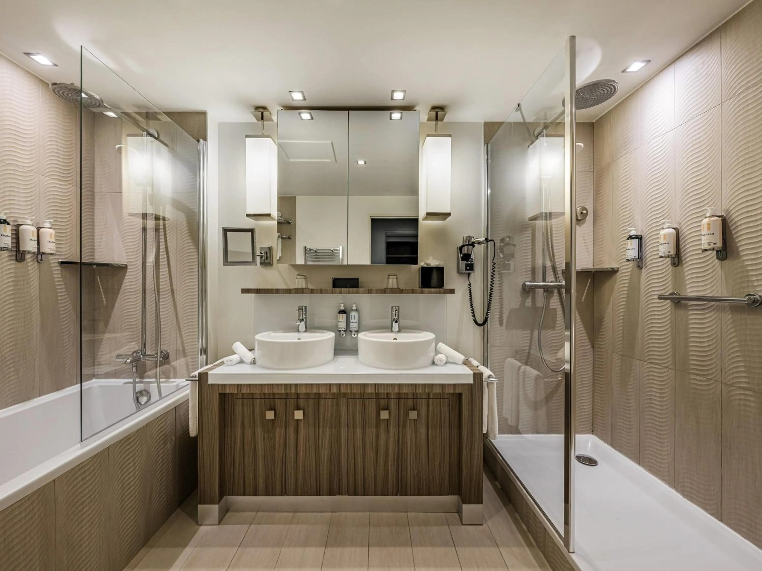 Bedroom in Sofitel Quiberon Thalassa sea & spa