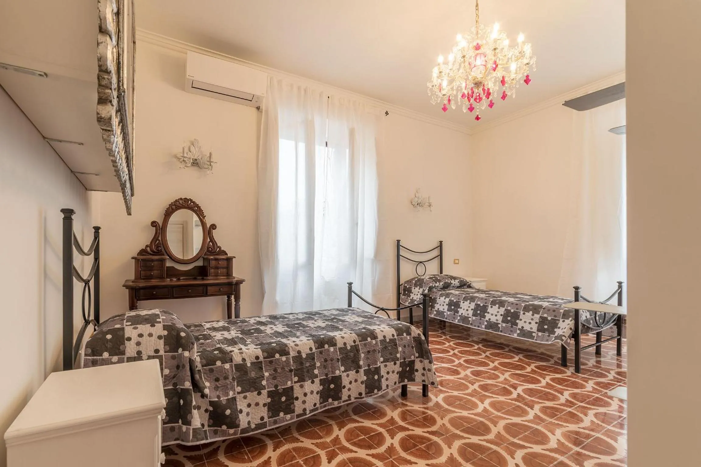GuestHost - Piramide & Testaccio Design Flat